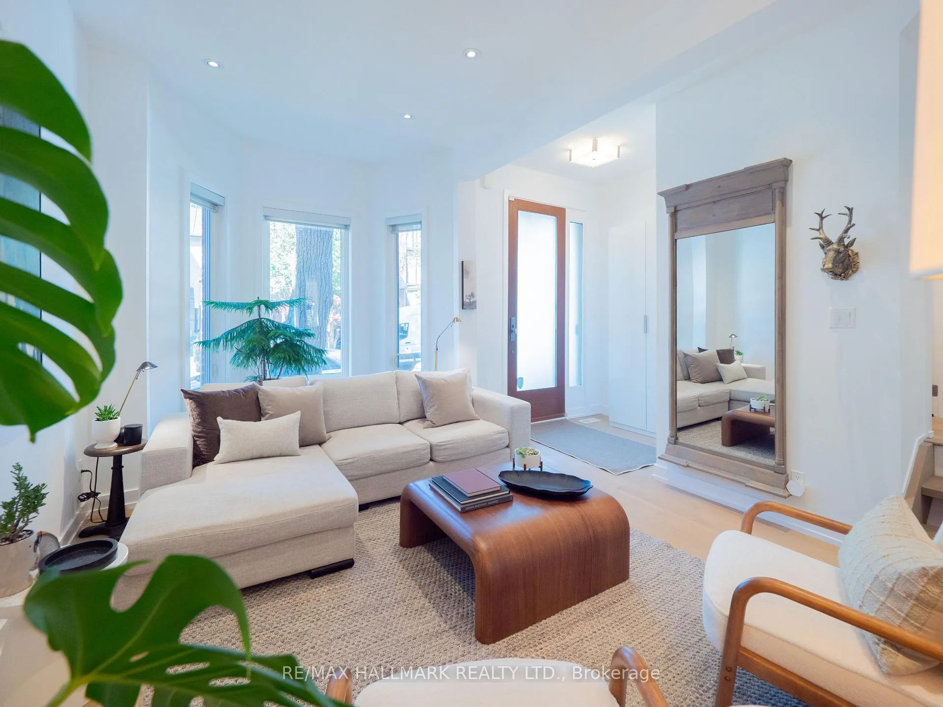 Photo 4 of 199 Boulton Avenue, Toronto, South Riverdale — HOMEH