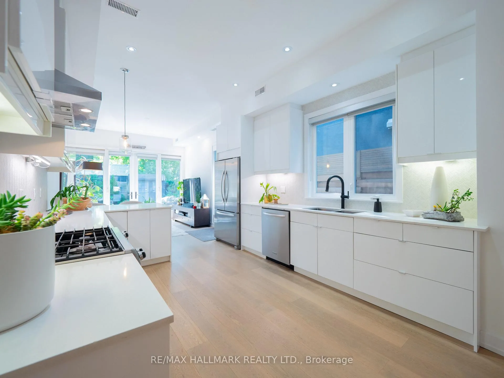 Photo 16 of 199 Boulton Avenue, Toronto, South Riverdale — HOMEH