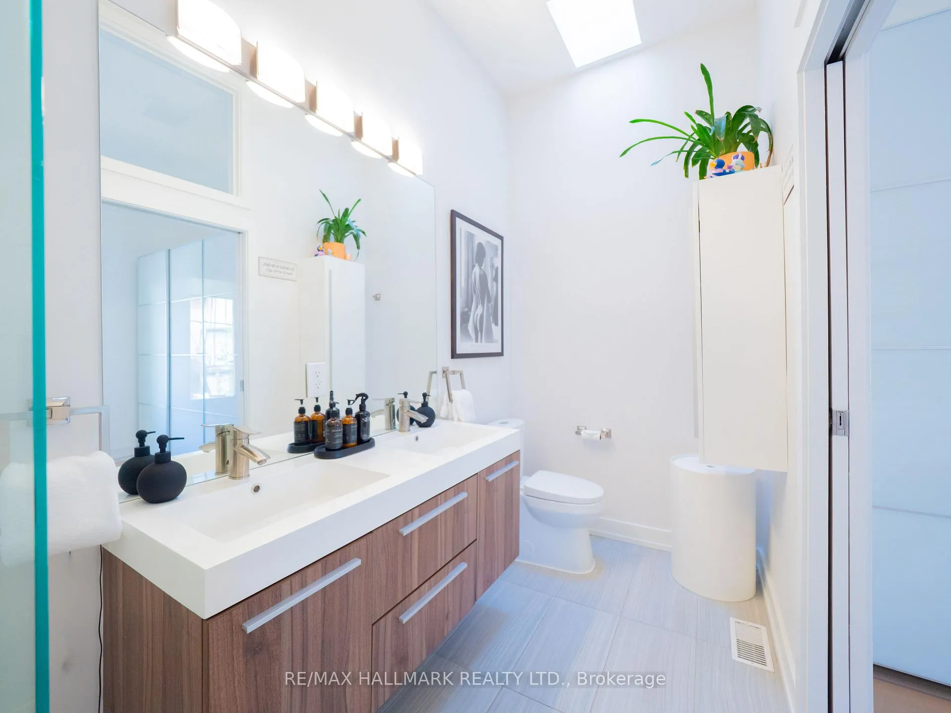 Photo 23 of 199 Boulton Avenue, Toronto, South Riverdale — HOMEH
