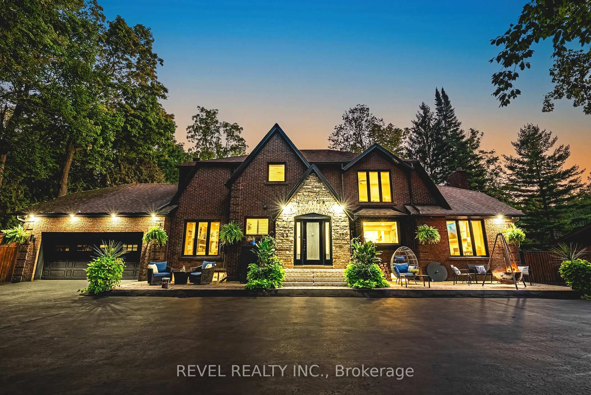 Photo 1 of 45 Golf Club Road, Hamilton, Rural Glanbrook — HOMEH