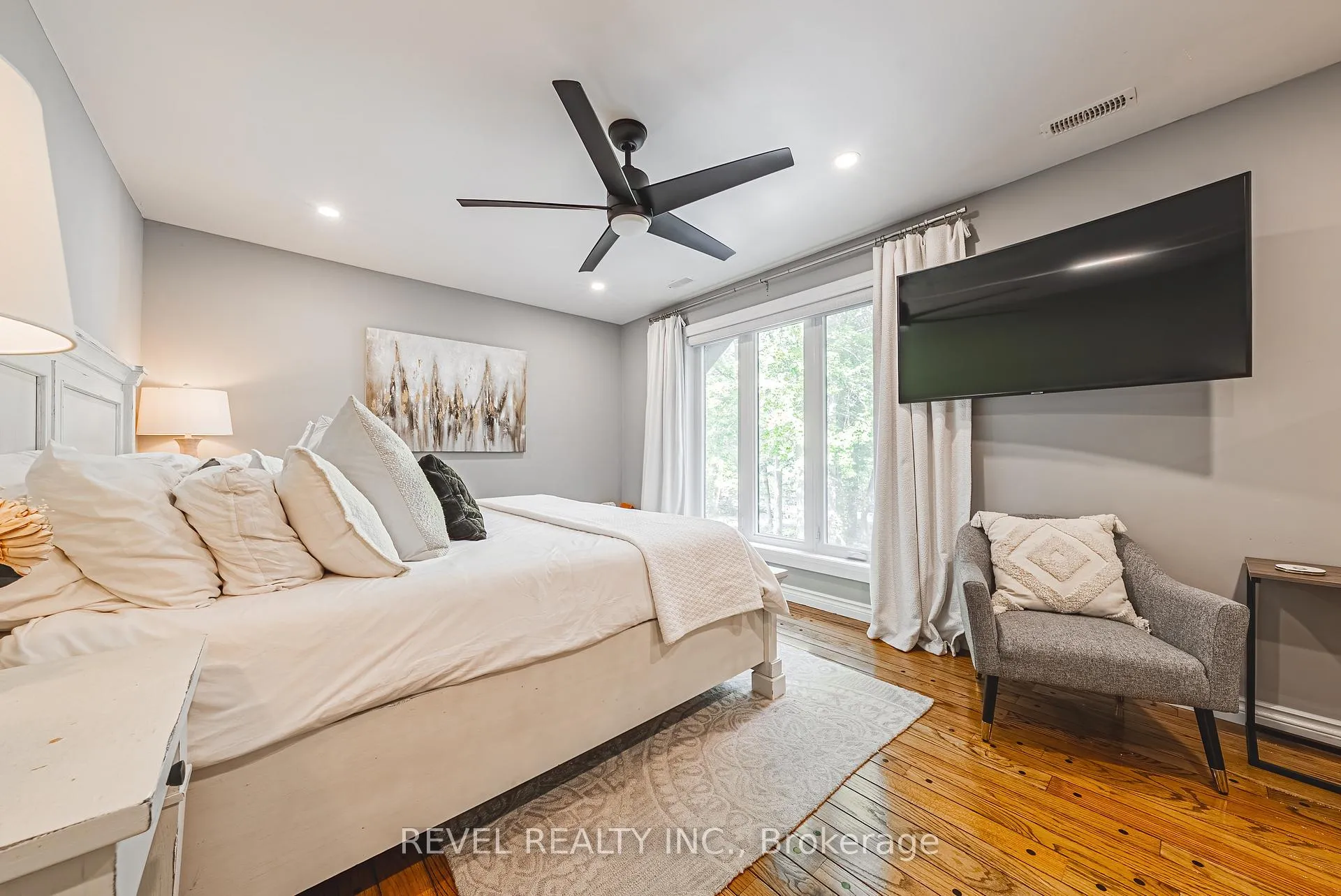 Photo 15 of 45 Golf Club Road, Hamilton, Rural Glanbrook — HOMEH