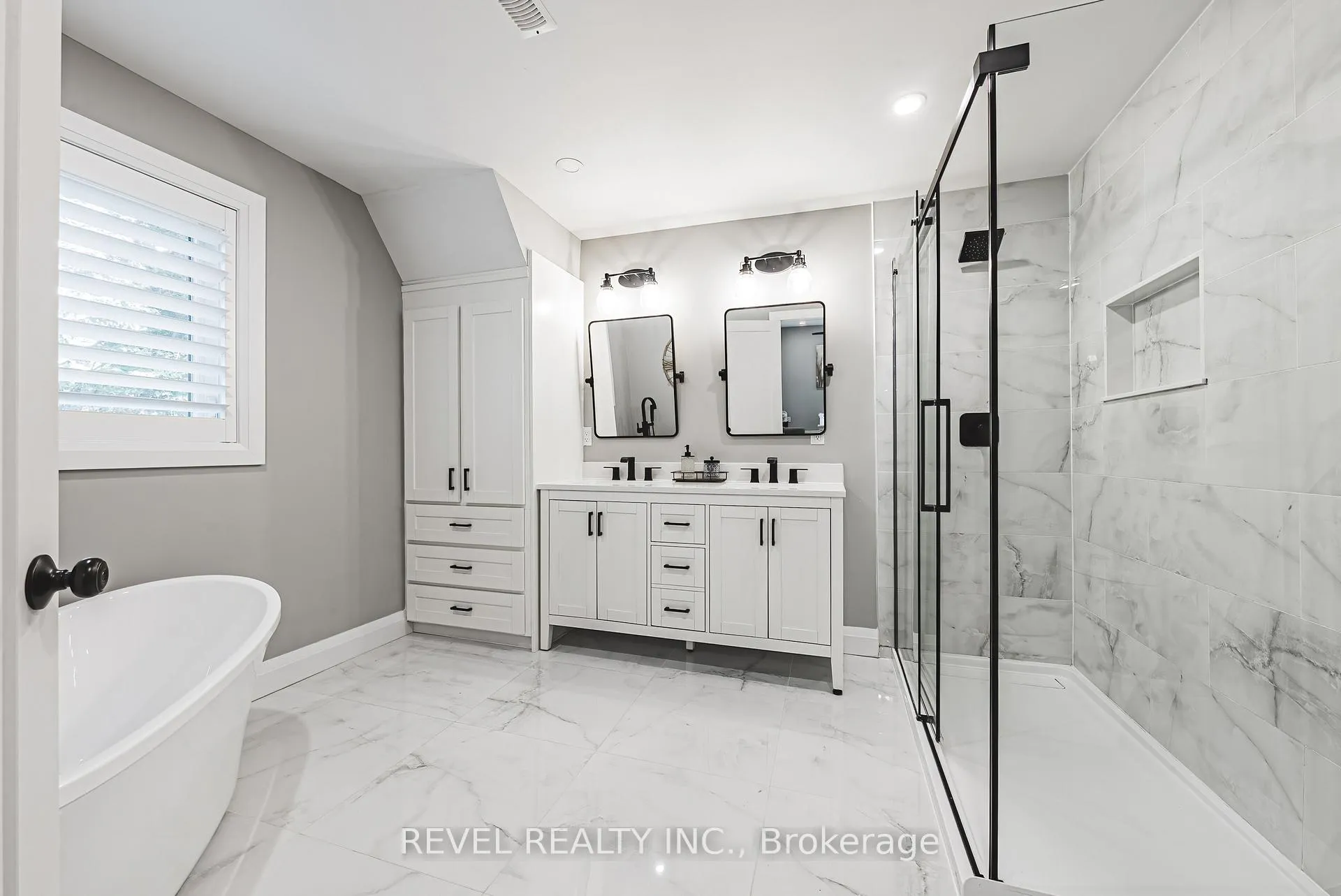 Photo 18 of 45 Golf Club Road, Hamilton, Rural Glanbrook — HOMEH