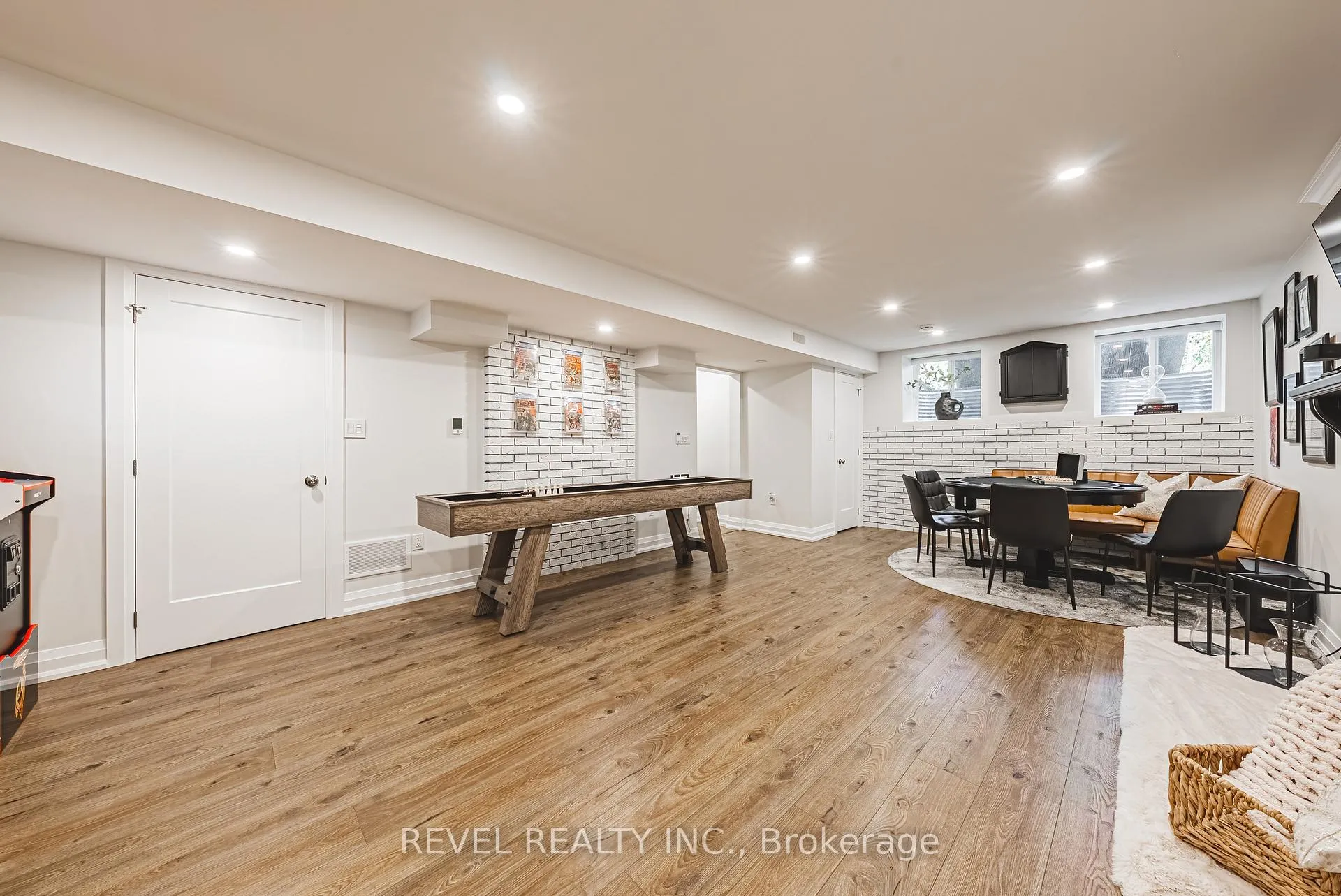 Photo 25 of 45 Golf Club Road, Hamilton, Rural Glanbrook — HOMEH