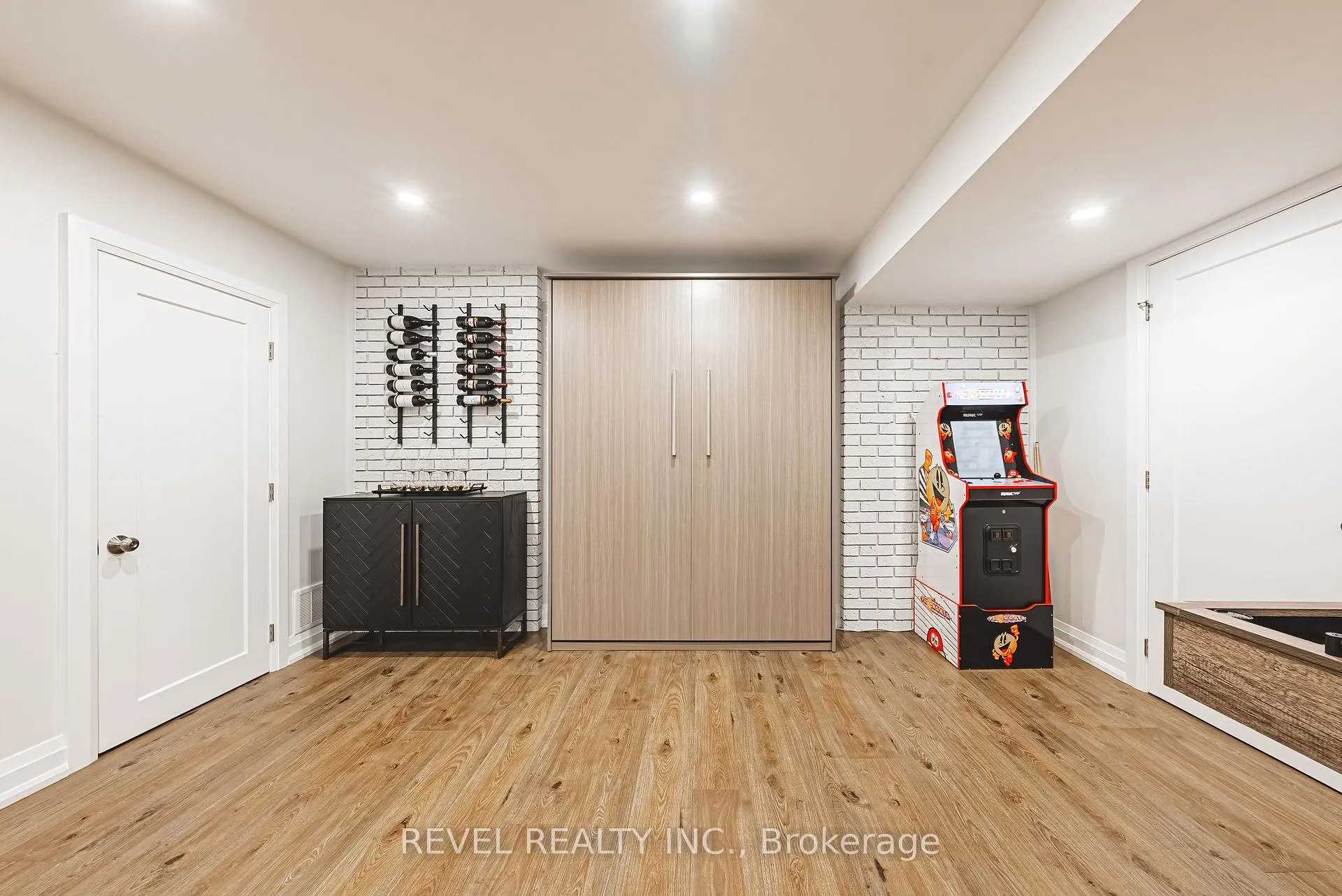 Photo 27 of 45 Golf Club Road, Hamilton, Rural Glanbrook — HOMEH