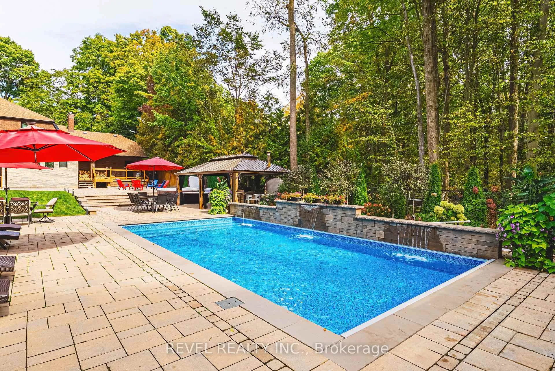 Photo 35 of 45 Golf Club Road, Hamilton, Rural Glanbrook — HOMEH