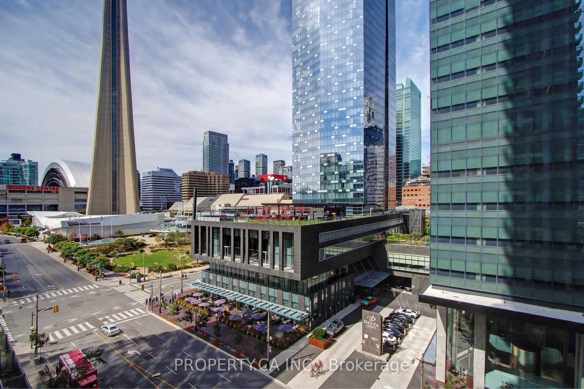Photo 1 of Unit 905, 30 Grand Trunk Crescent, Toronto, Waterfront Communities — HOMEH