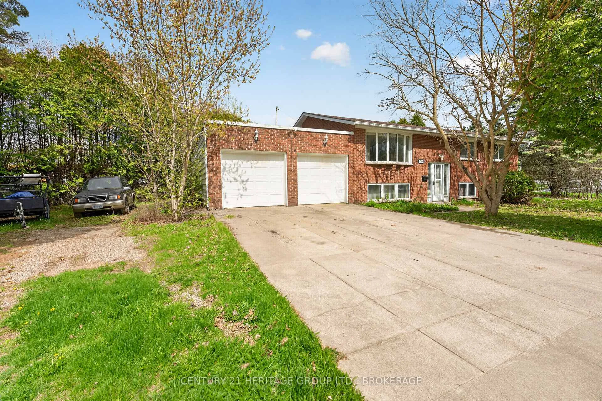 Photo 2 of 706 High Gate Park Drive, Kingston, South of Taylor-Kidd Blvd — HOMEH