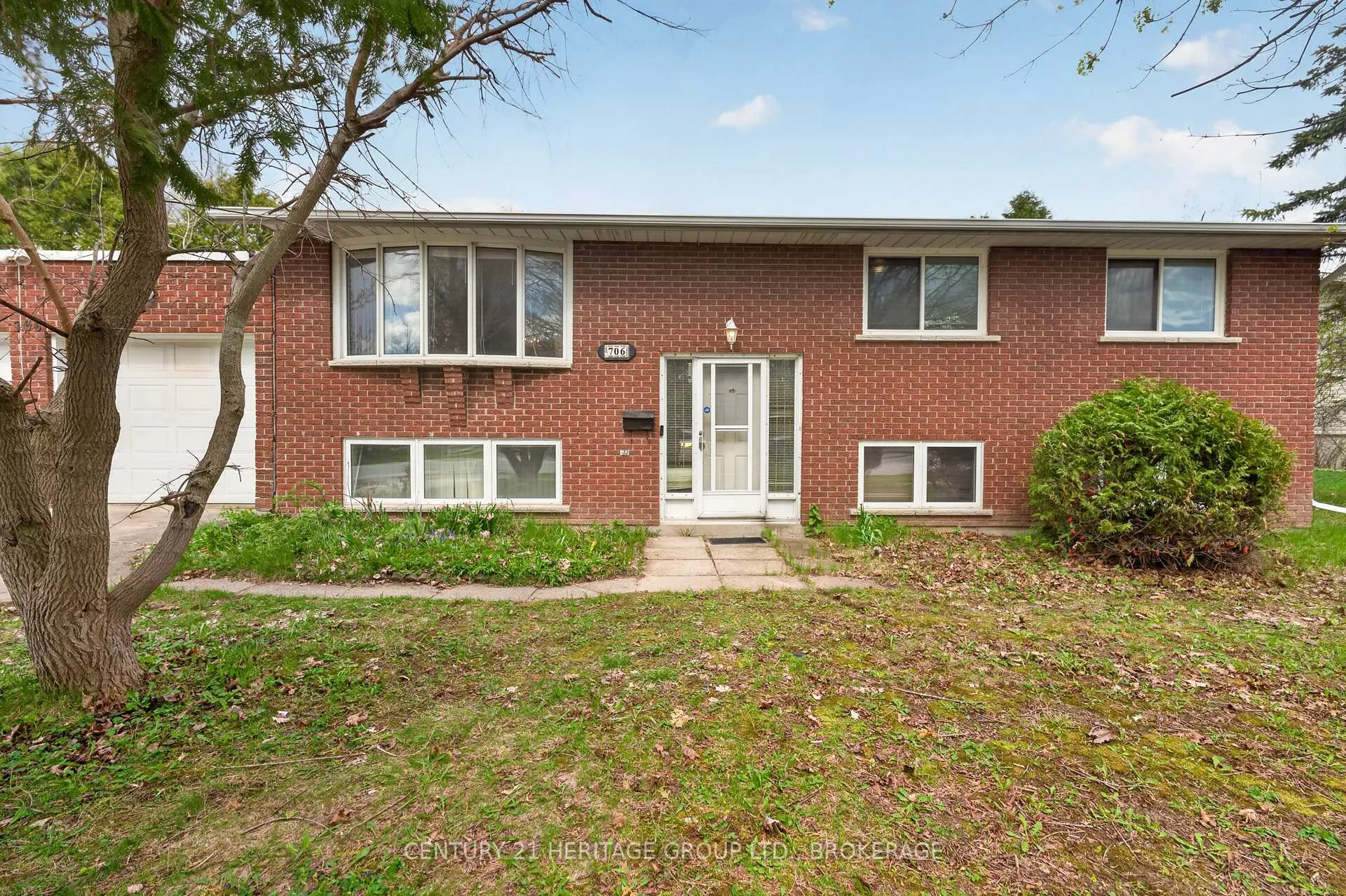 Photo 4 of 706 High Gate Park Drive, Kingston, South of Taylor-Kidd Blvd — HOMEH
