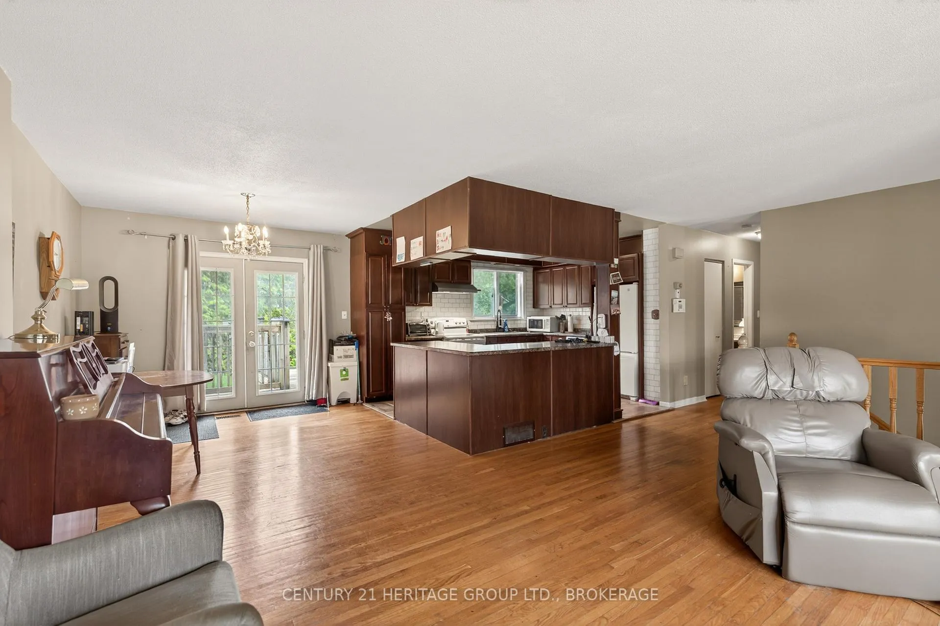 Photo 16 of 706 High Gate Park Drive, Kingston, South of Taylor-Kidd Blvd — HOMEH