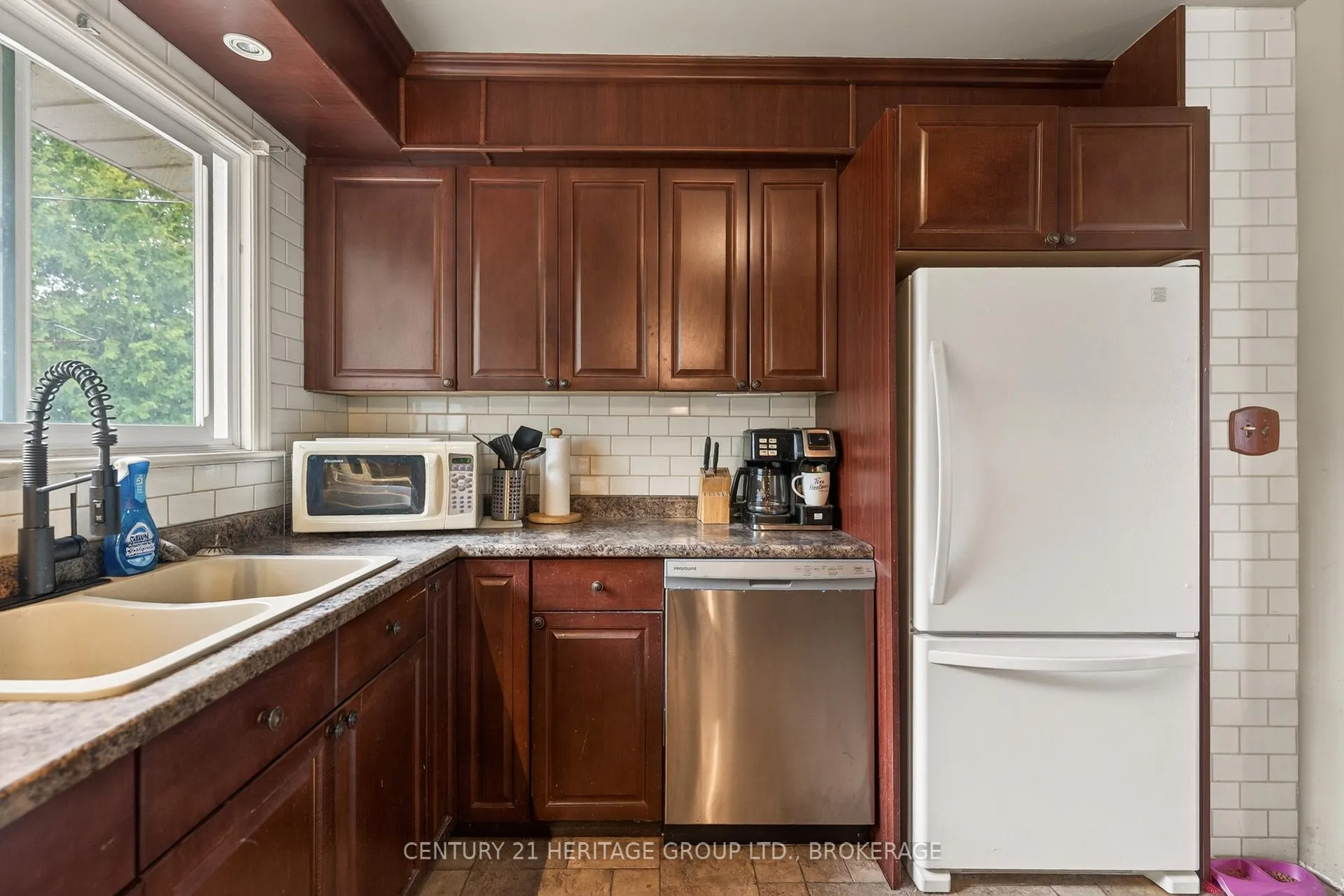 Photo 22 of 706 High Gate Park Drive, Kingston, South of Taylor-Kidd Blvd — HOMEH