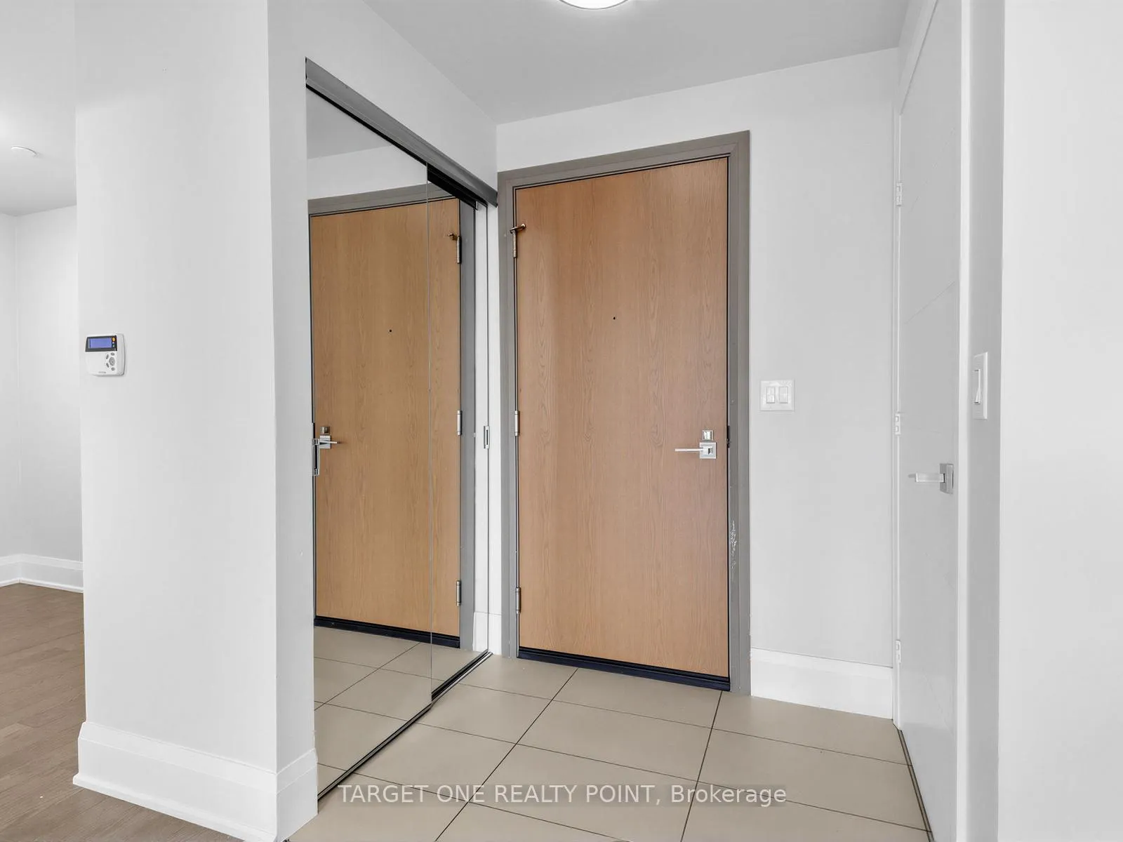 Photo 3 of Unit RG20, 28 Uptown Drive E, Markham, Unionville — HOMEH