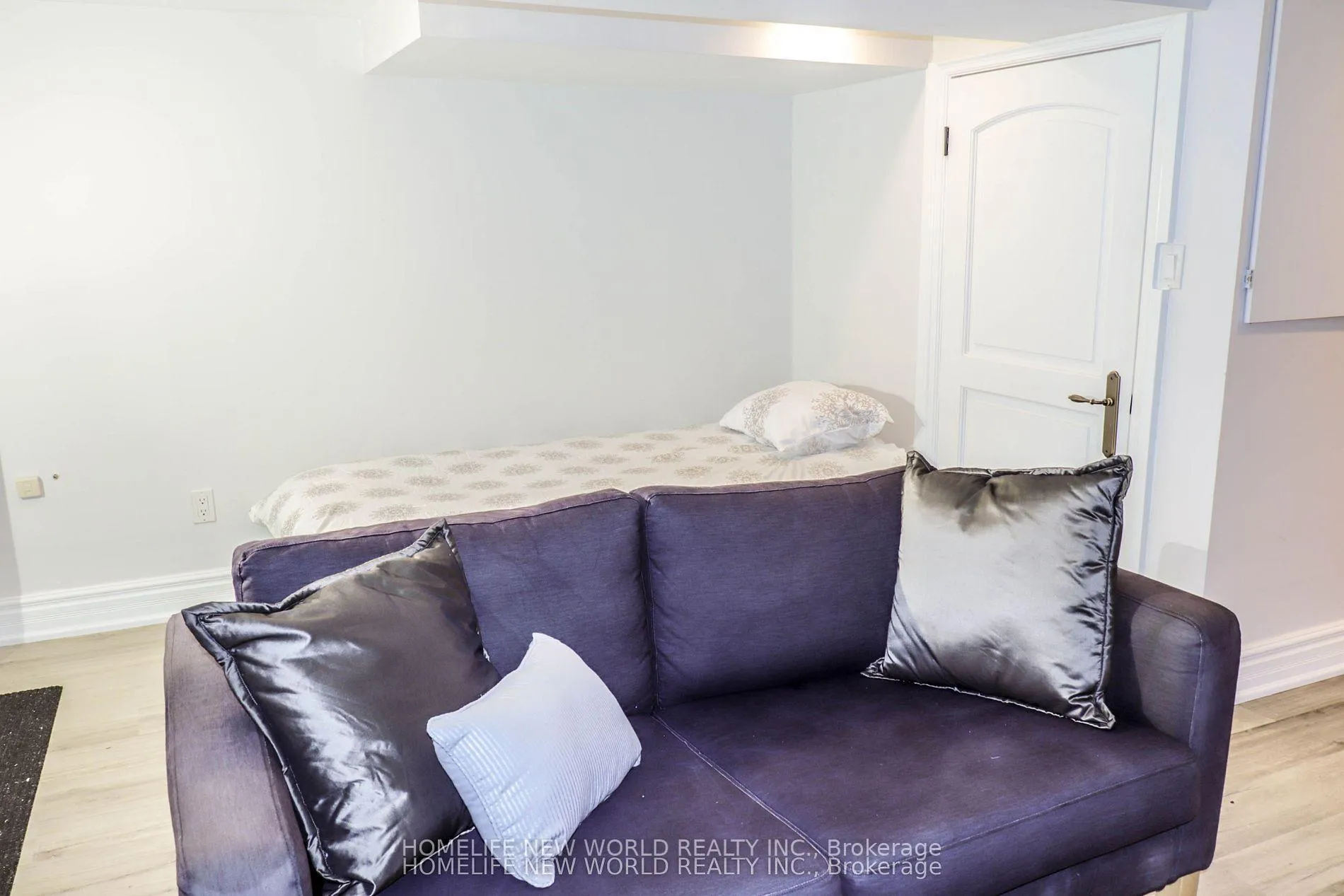 Photo 5 of Unit Bsmt, 222 Markham Street, Toronto, Trinity-Bellwoods — HOMEH