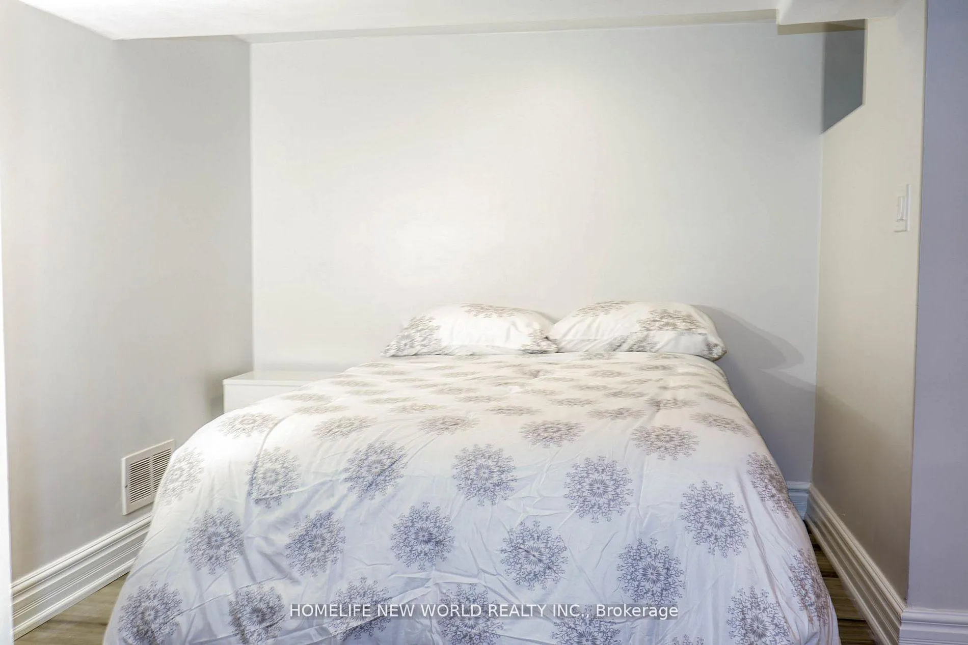 Photo 9 of Unit Bsmt, 222 Markham Street, Toronto, Trinity-Bellwoods — HOMEH