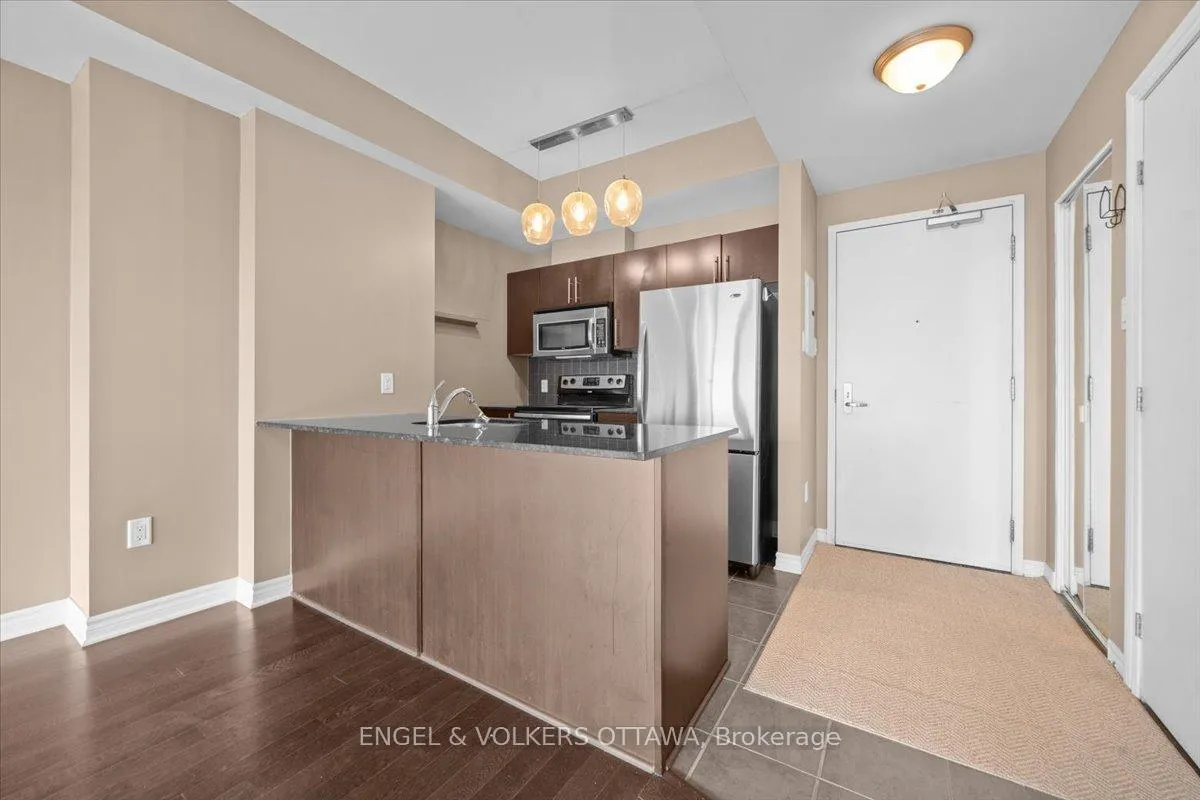 Photo 6 of Unit 1903, 70 Landry Street, Ottawa, Vanier — HOMEH