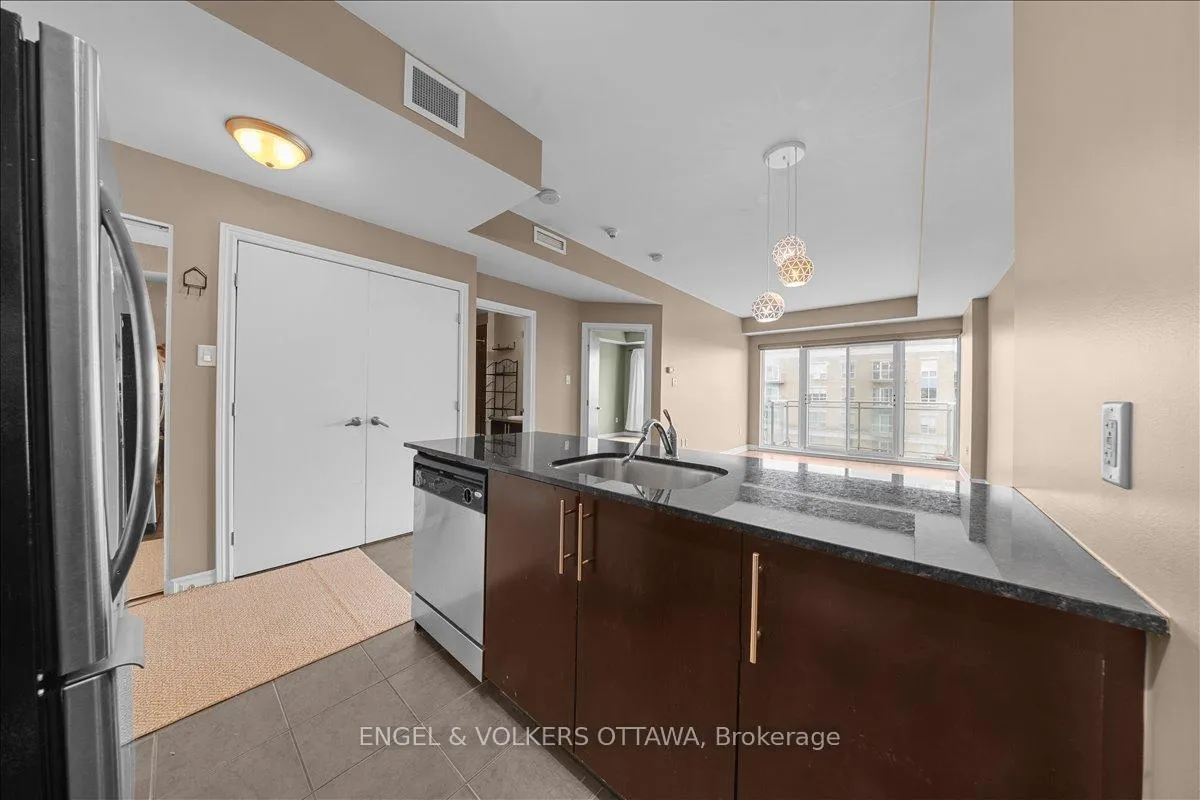 Photo 9 of Unit 1903, 70 Landry Street, Ottawa, Vanier — HOMEH
