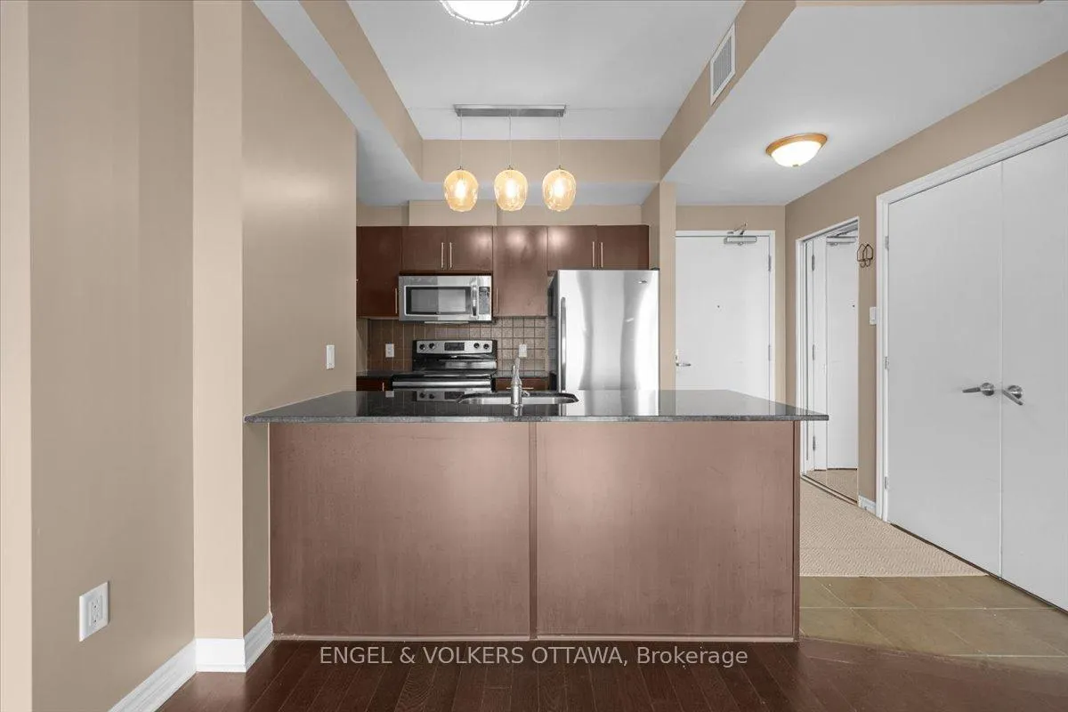 Photo 10 of Unit 1903, 70 Landry Street, Ottawa, Vanier — HOMEH