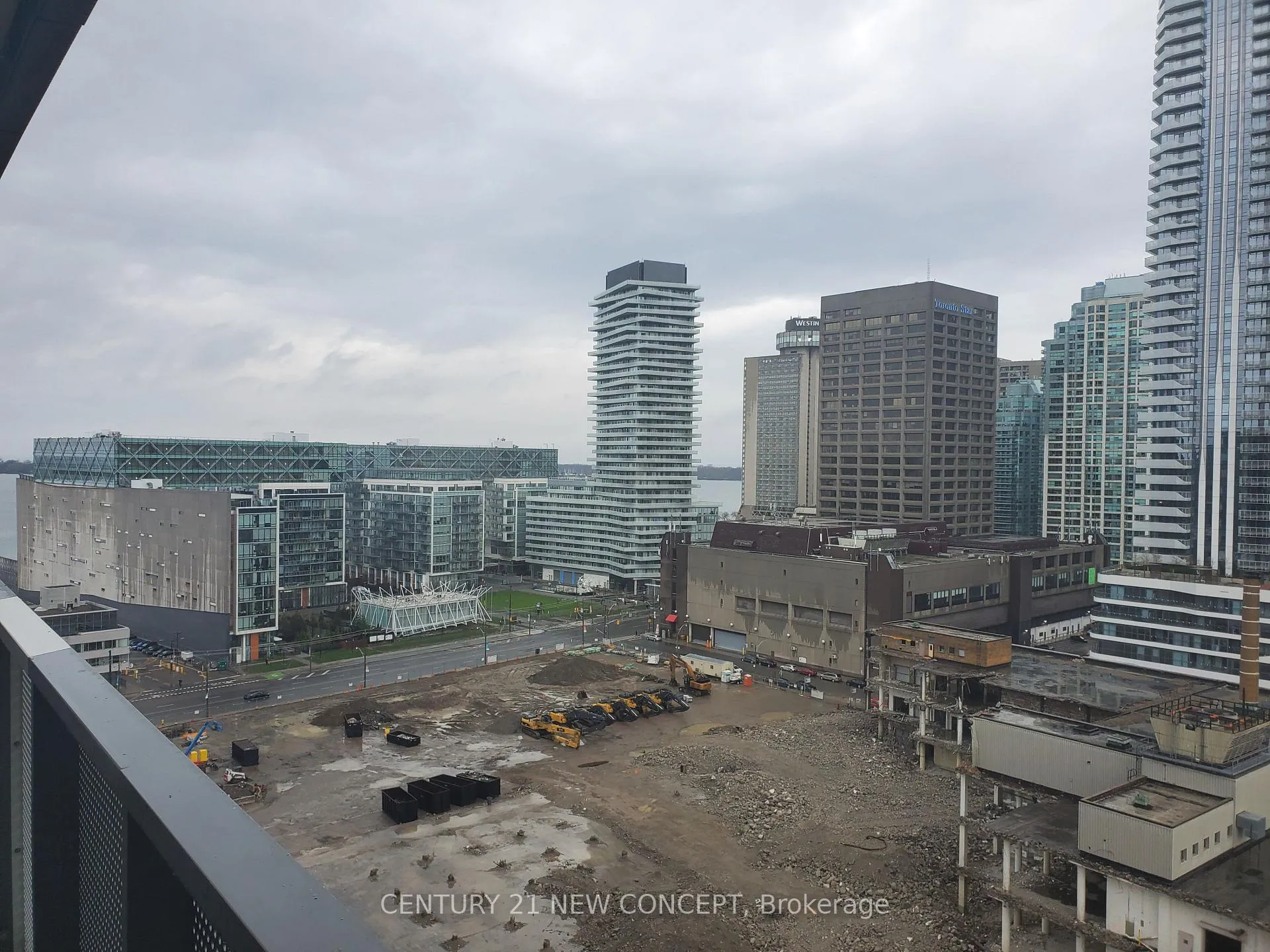 Photo 3 of Unit 1612, 55 Cooper Street, Toronto, Waterfront Communities — HOMEH