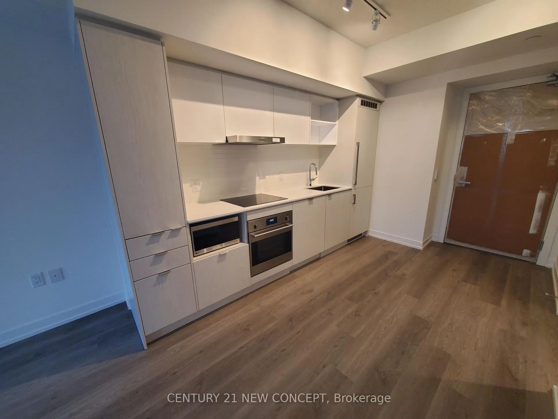Photo 5 of Unit 1612, 55 Cooper Street, Toronto, Waterfront Communities — HOMEH