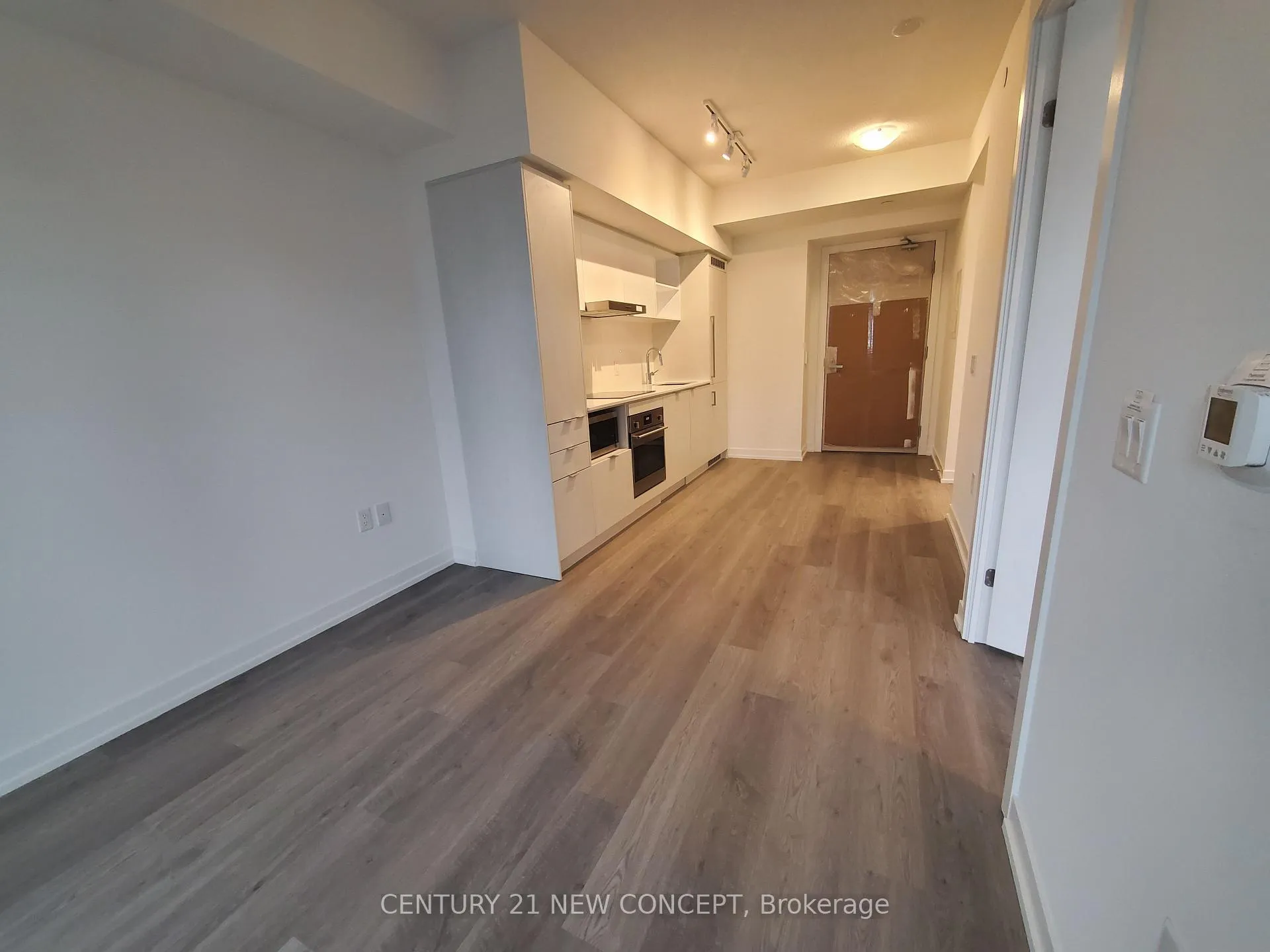 Photo 7 of Unit 1612, 55 Cooper Street, Toronto, Waterfront Communities — HOMEH