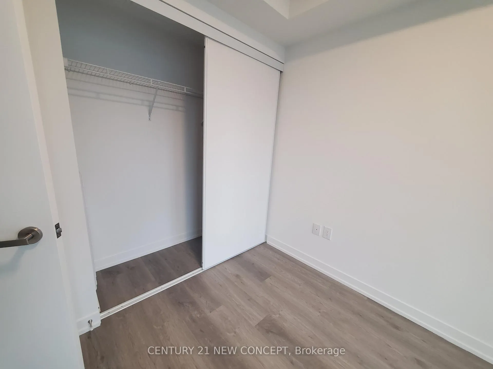 Photo 10 of Unit 1612, 55 Cooper Street, Toronto, Waterfront Communities — HOMEH