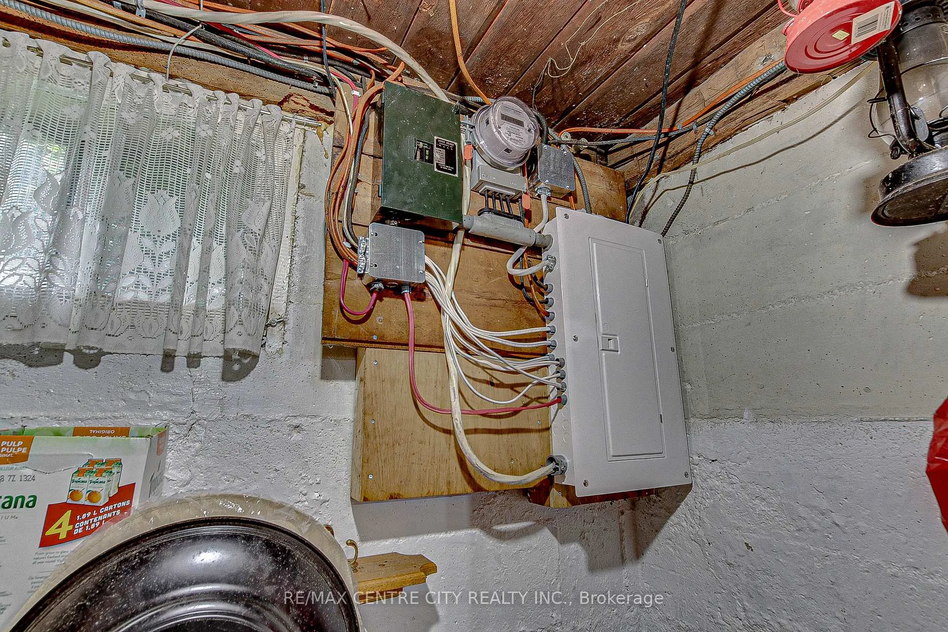 Photo 17 of 40024 Talbot Line, Southwold, Talbotville — HOMEH