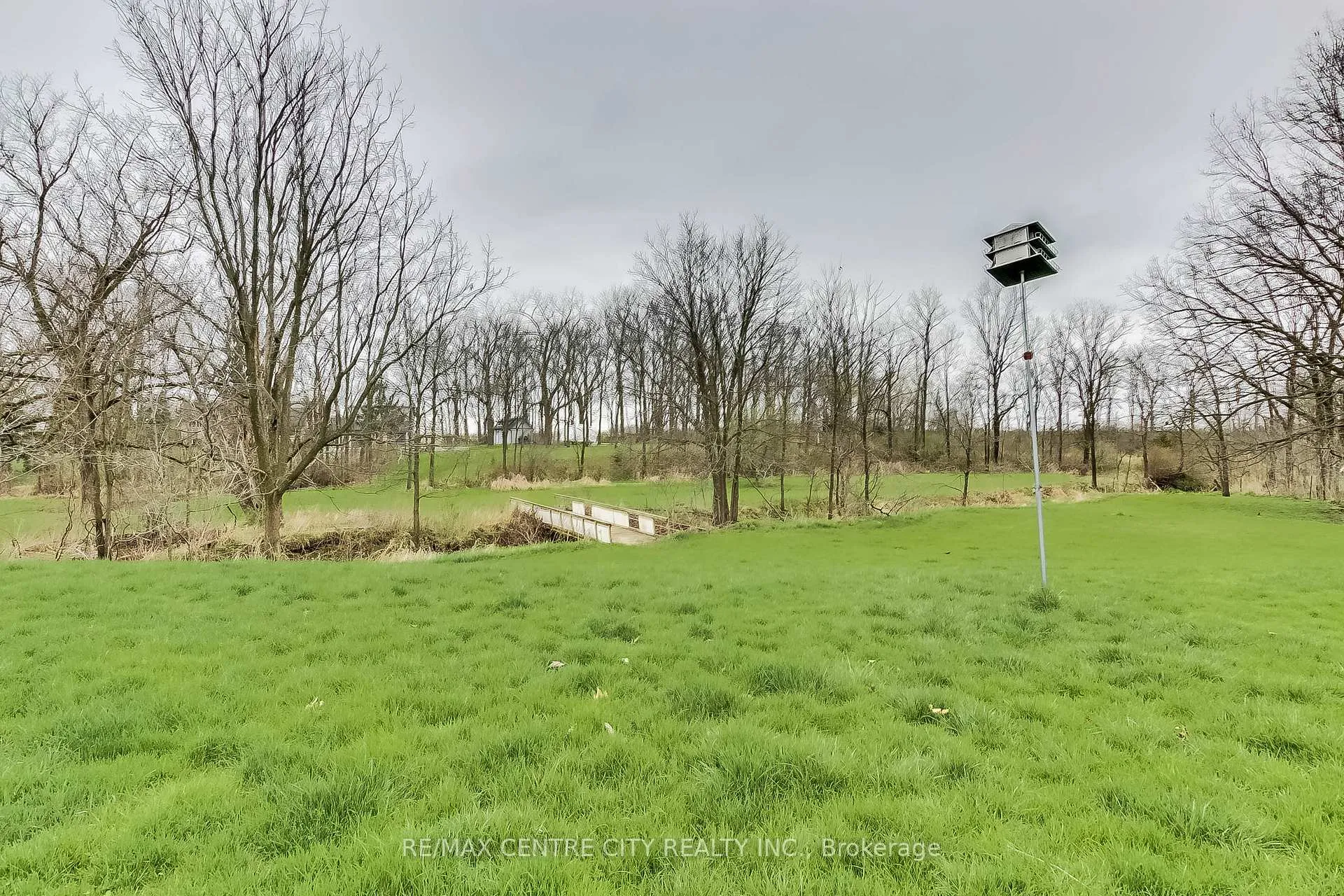 Photo 25 of 40024 Talbot Line, Southwold, Talbotville — HOMEH