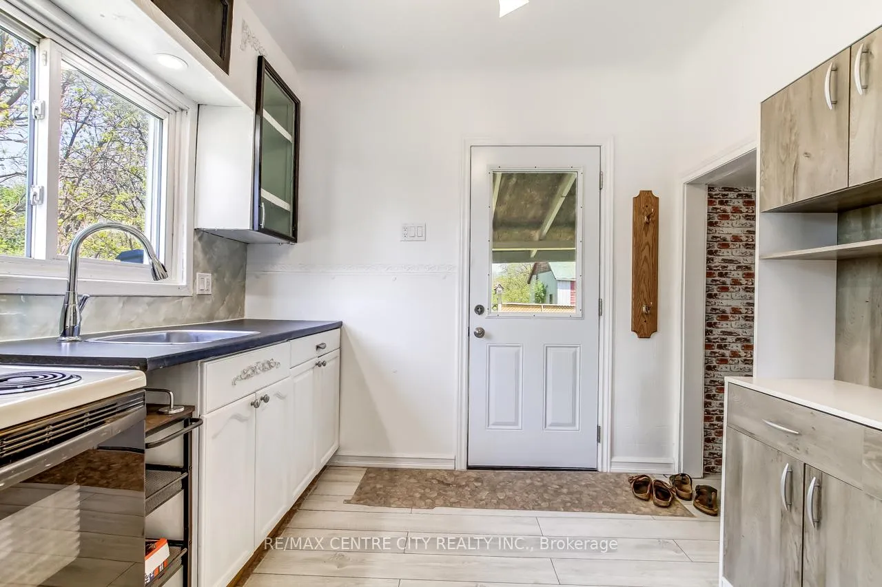 Photo 38 of 40024 Talbot Line, Southwold, Talbotville — HOMEH