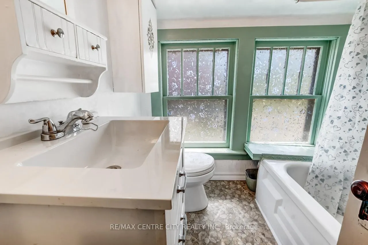 Photo 41 of 40024 Talbot Line, Southwold, Talbotville — HOMEH