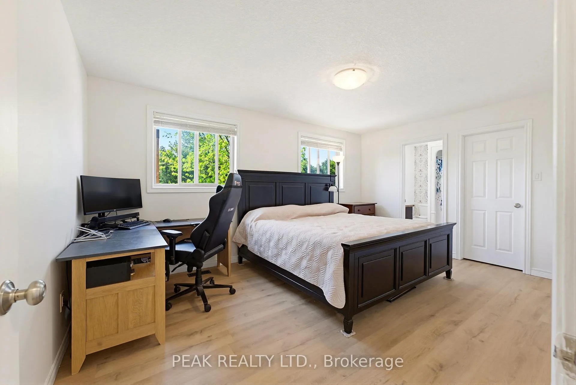 Photo 14 of 118 Willits Crescent, Brant, South Dumfries — HOMEH