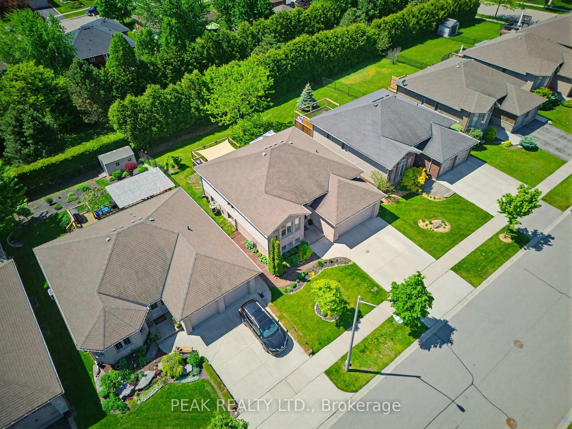 Photo 32 of 118 Willits Crescent, Brant, South Dumfries — HOMEH