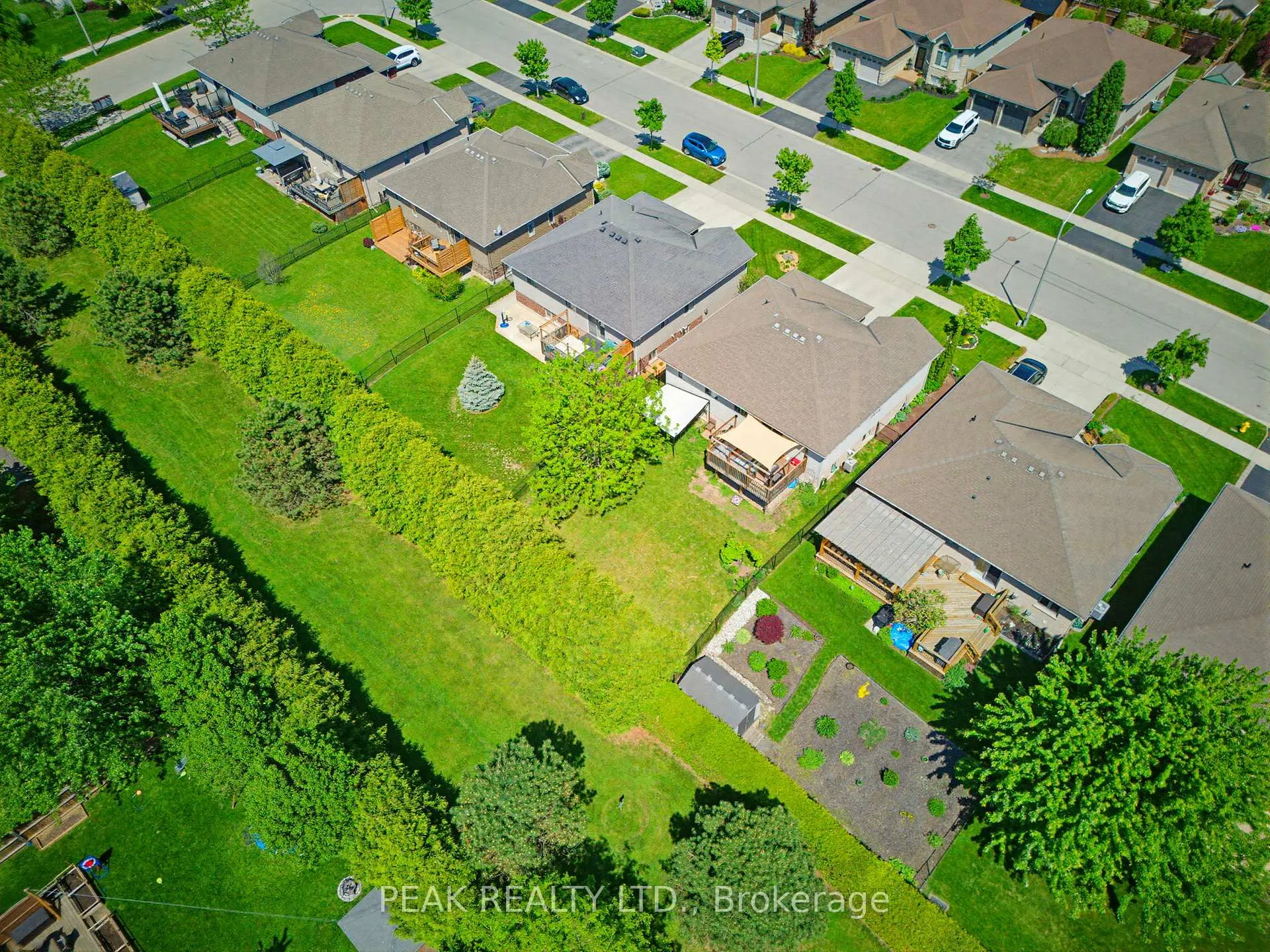 Photo 35 of 118 Willits Crescent, Brant, South Dumfries — HOMEH
