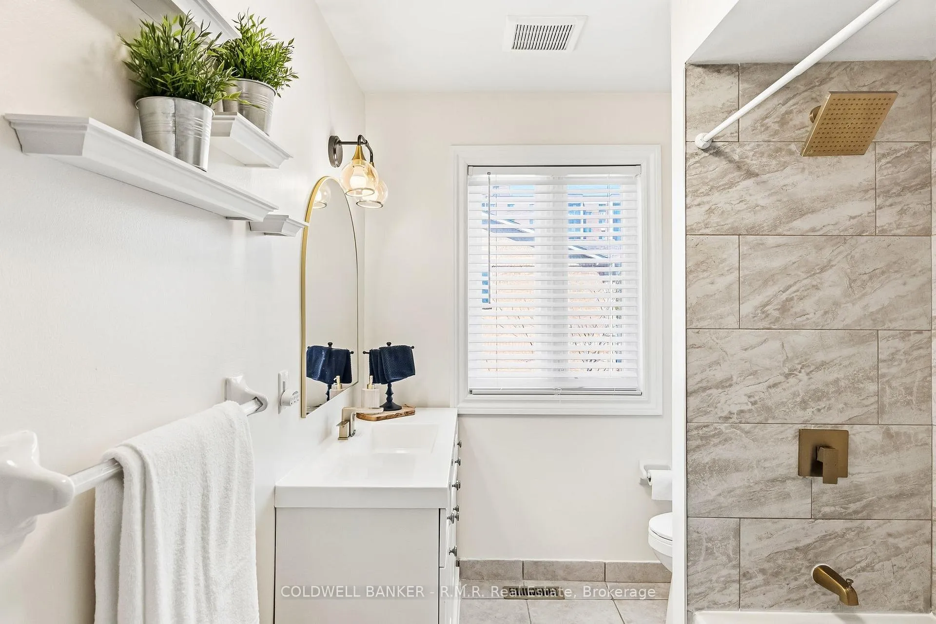 Photo 32 of Unit 12, 811 Wilson Road N, Oshawa, Pinecrest — HOMEH