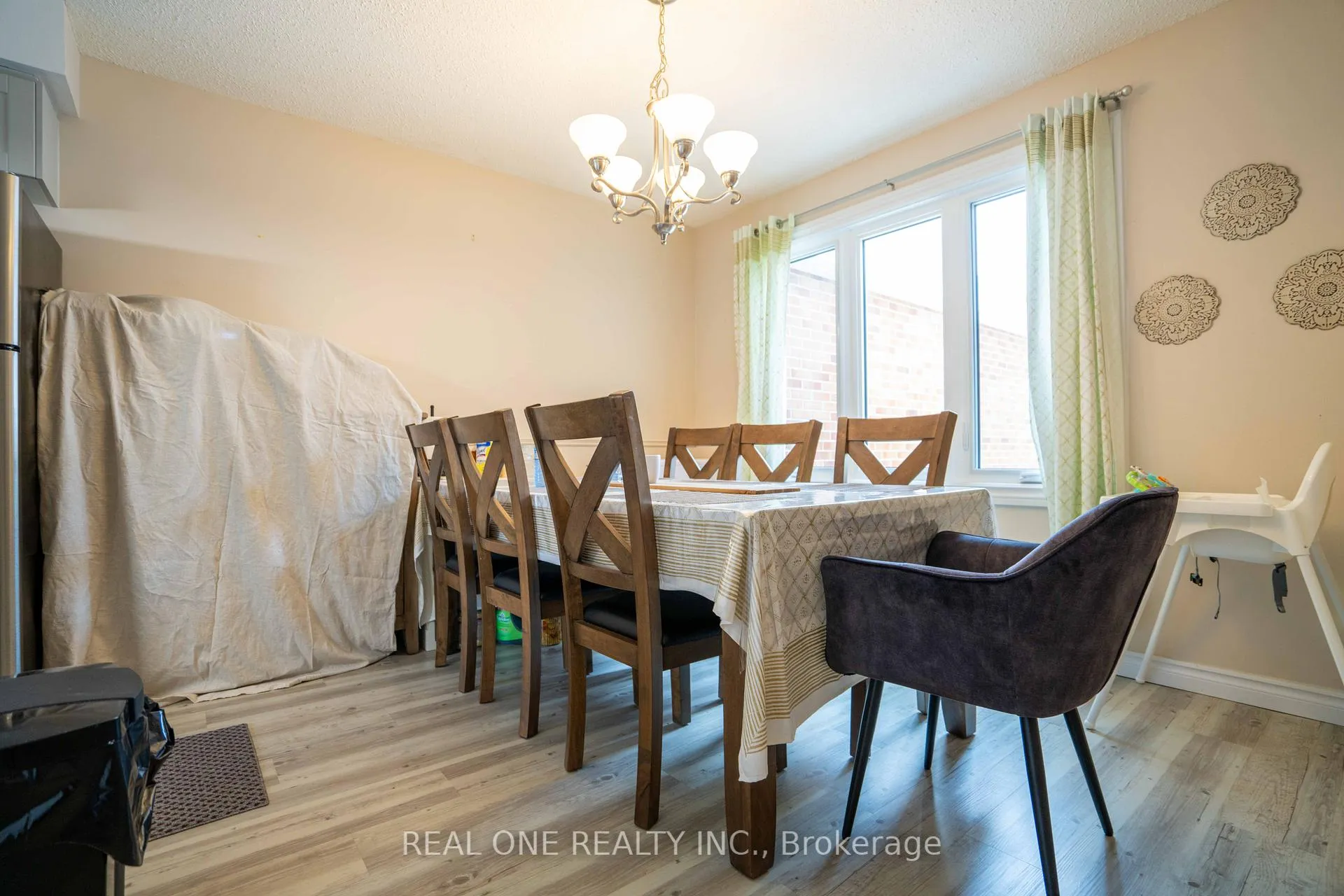 Photo 5 of Unit 2, 407 Keats Way, Waterloo, Beechwood West — HOMEH