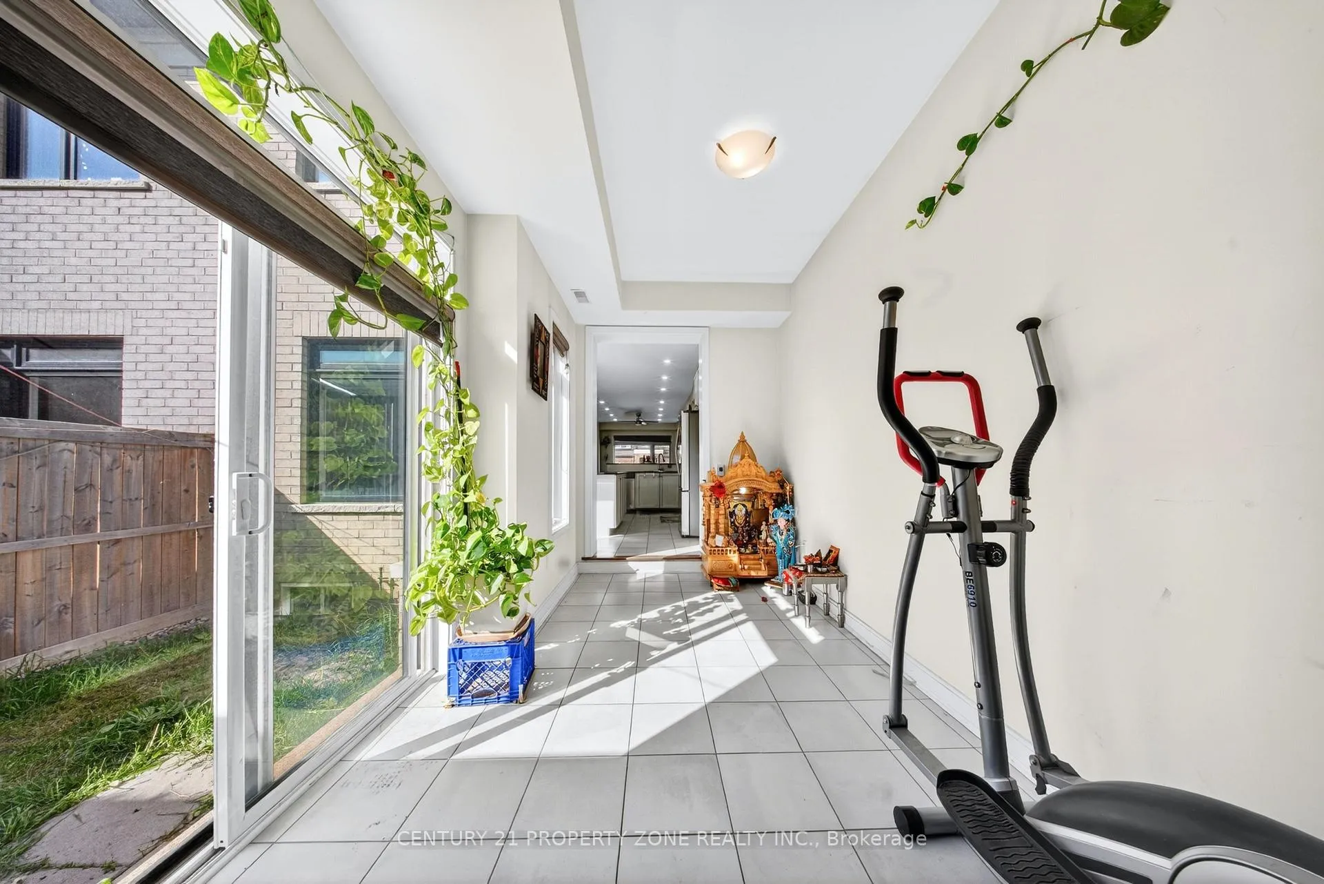 Photo 20 of Unit 303, 22 Miltary Crescent E, Brampton, Westgate — HOMEH