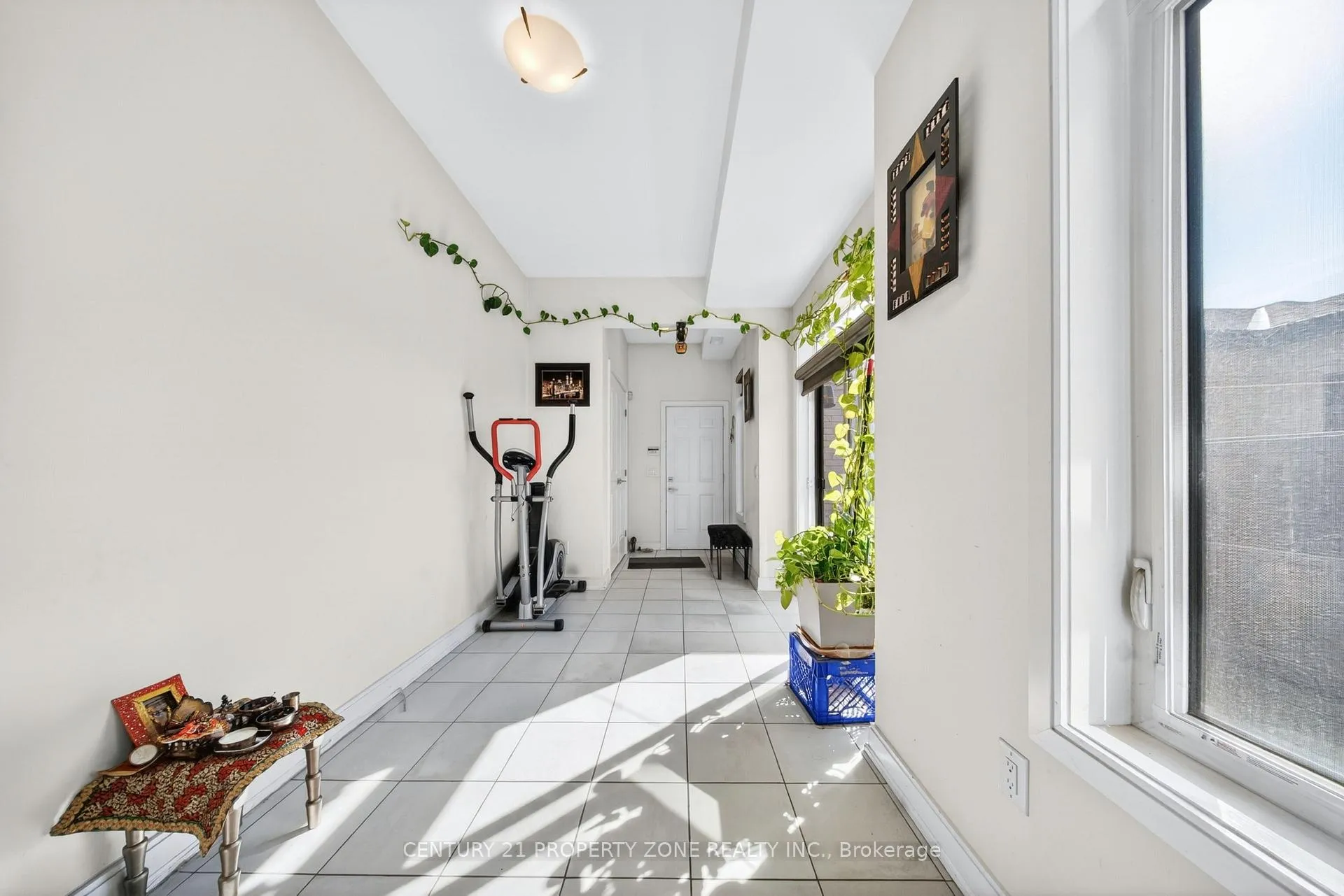 Photo 21 of Unit 303, 22 Miltary Crescent E, Brampton, Westgate — HOMEH
