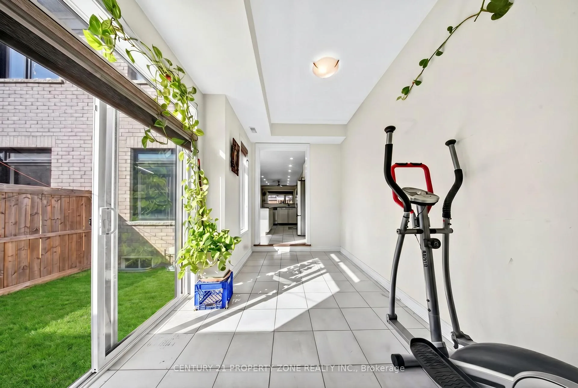 Photo 24 of Unit 303, 22 Miltary Crescent E, Brampton, Westgate — HOMEH