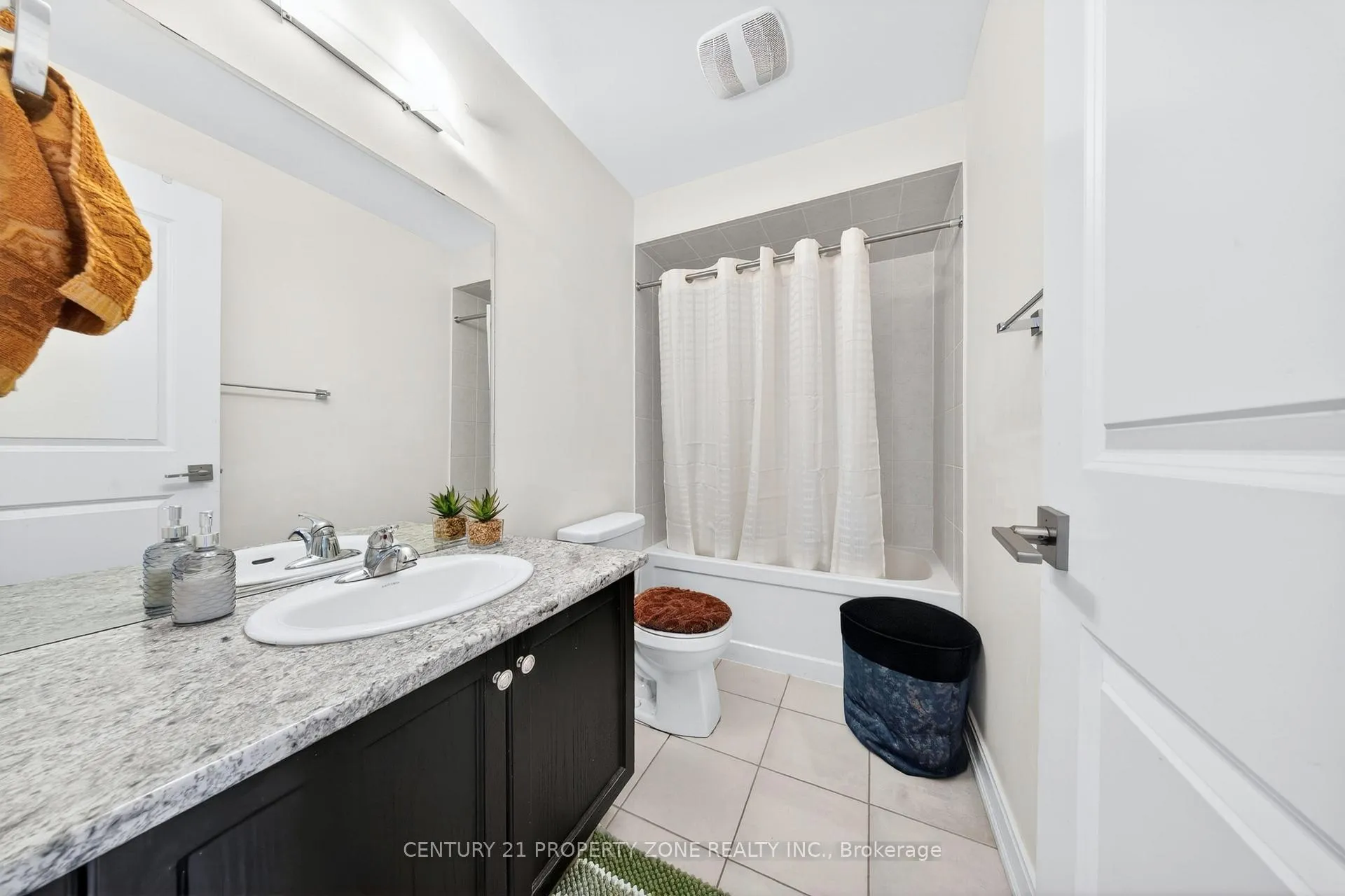 Photo 35 of Unit 303, 22 Miltary Crescent E, Brampton, Westgate — HOMEH