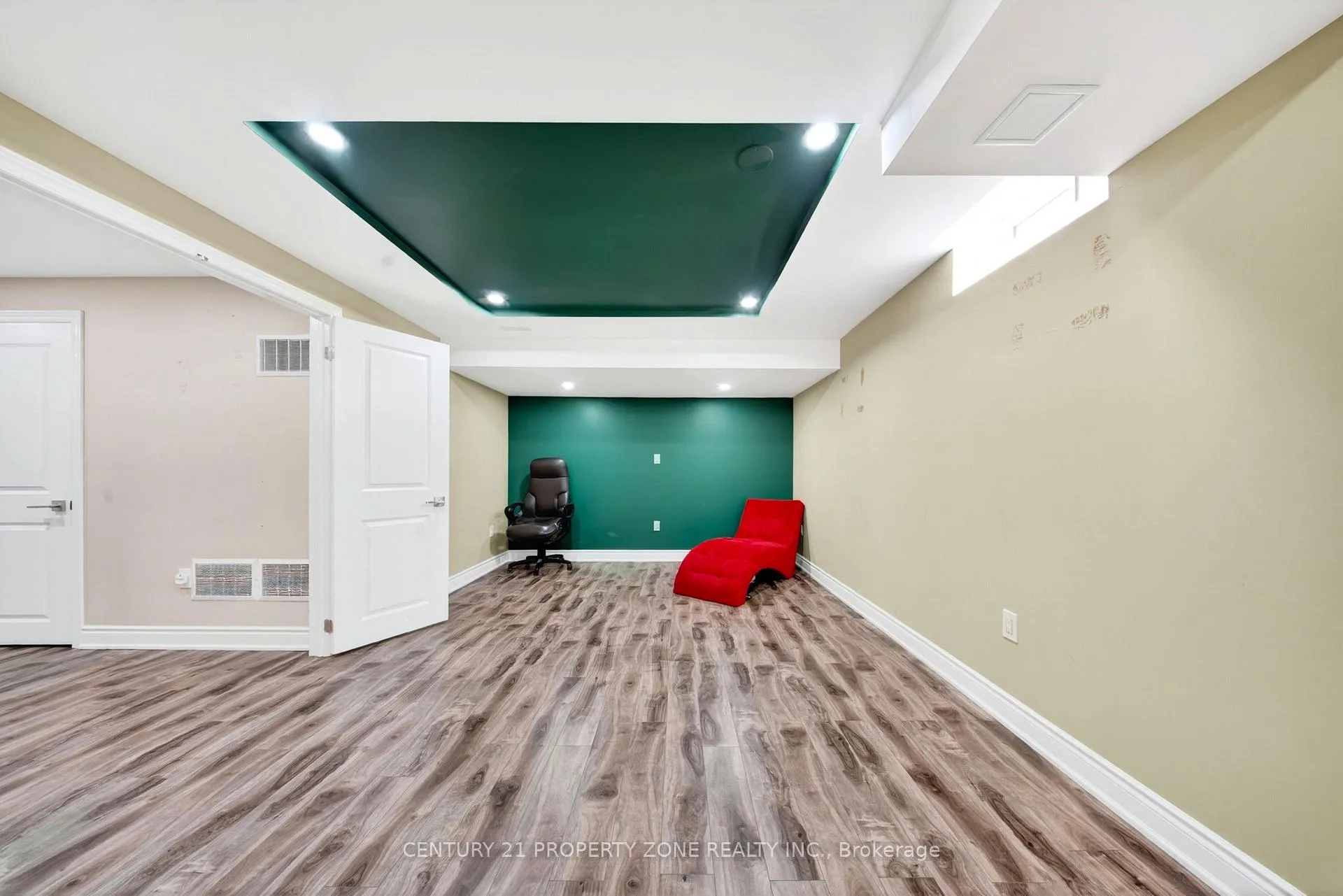 Photo 47 of Unit 303, 22 Miltary Crescent E, Brampton, Westgate — HOMEH