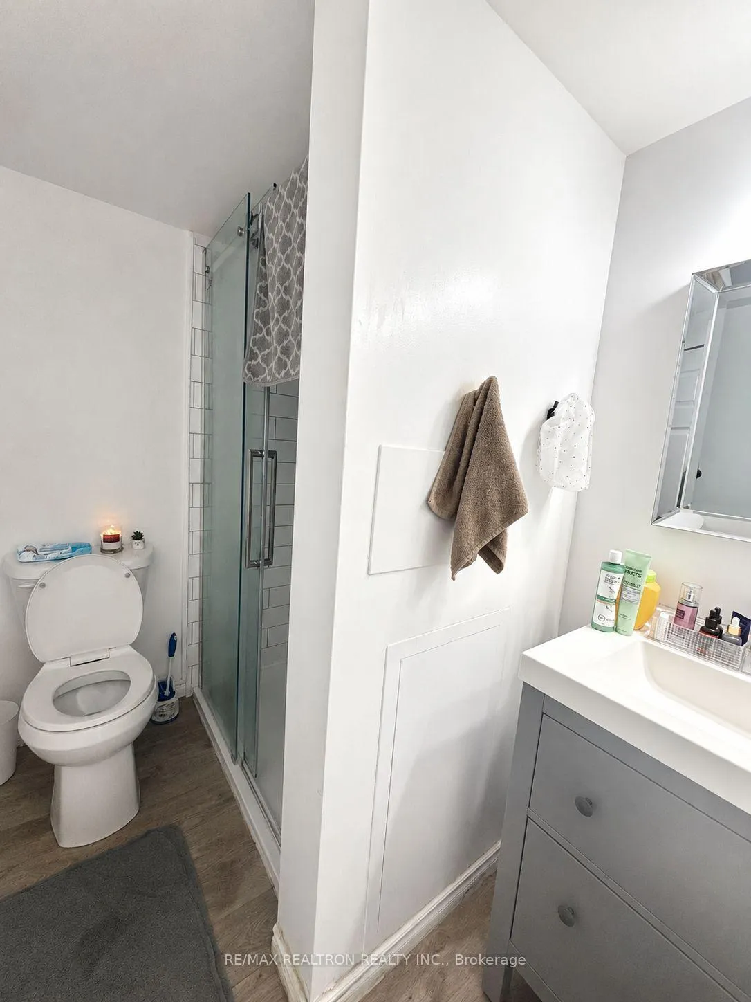 Photo 6 of Unit B, 14 Jasper Court, Kitchener, Laurentian Hills — HOMEH