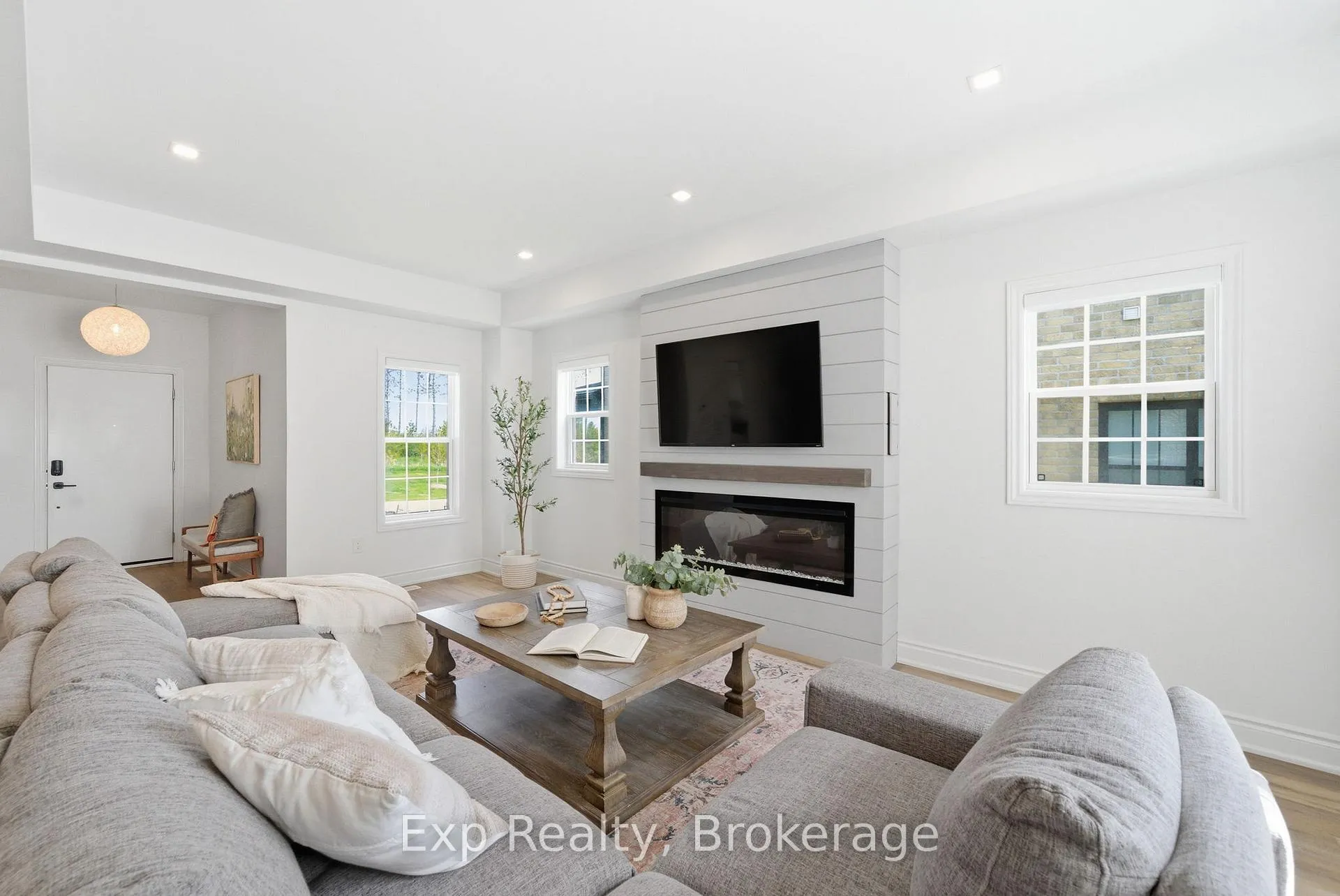 Photo 8 of 661 Wilkins Gate, Cobourg — HOMEH