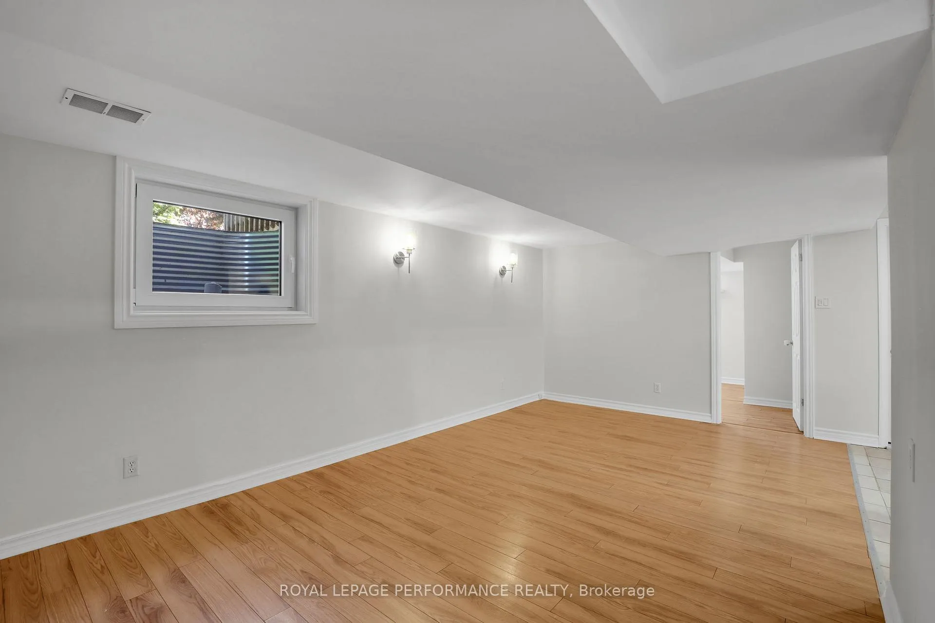 Photo 11 of Unit lower unit, 940 BRANT lower unit Street, Ottawa, Vanier — HOMEH