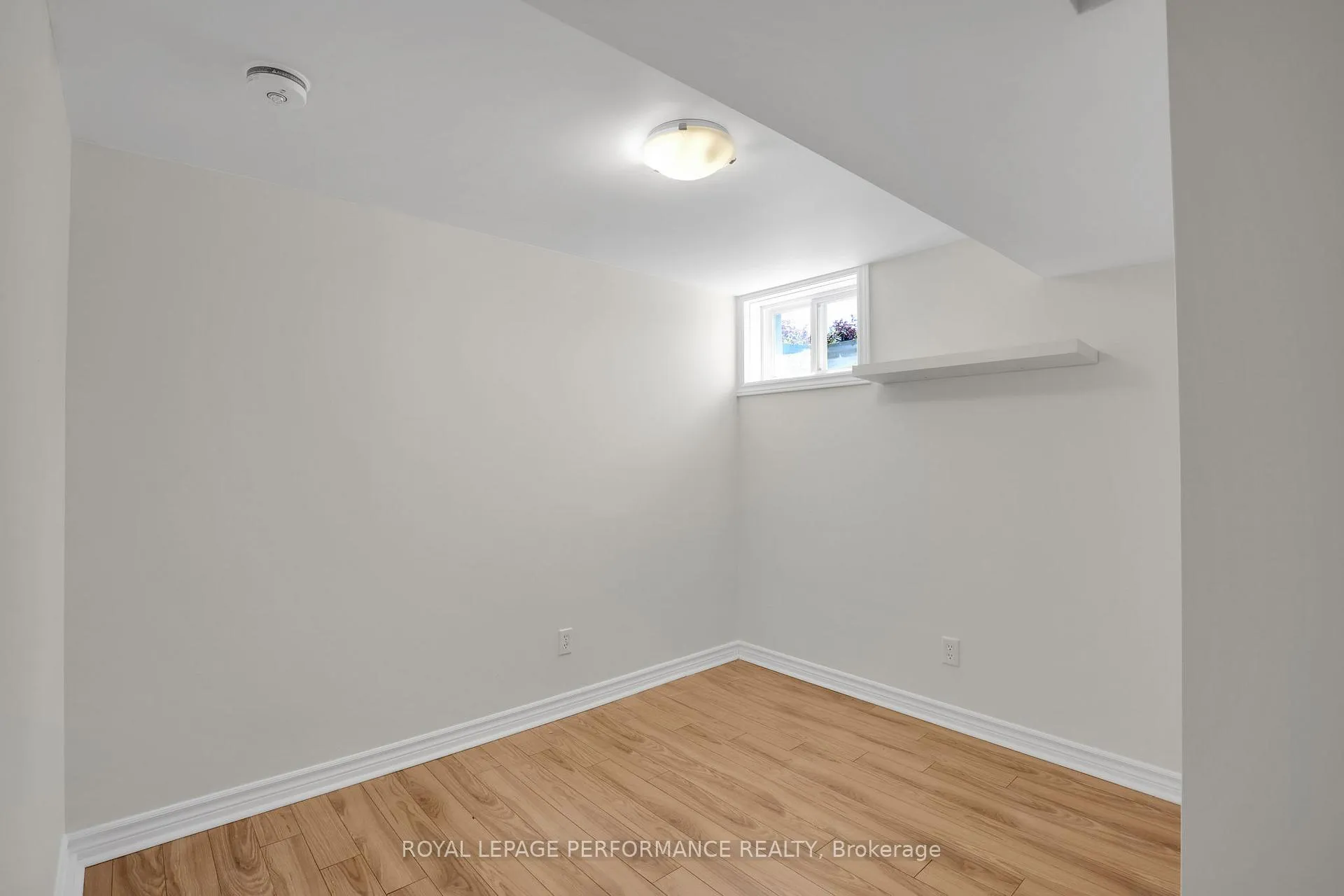 Photo 15 of Unit lower unit, 940 BRANT lower unit Street, Ottawa, Vanier — HOMEH