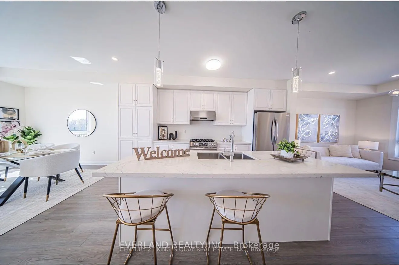 Photo 5 of 3 William Russell Lane, Richmond Hill, Westbrook — HOMEH