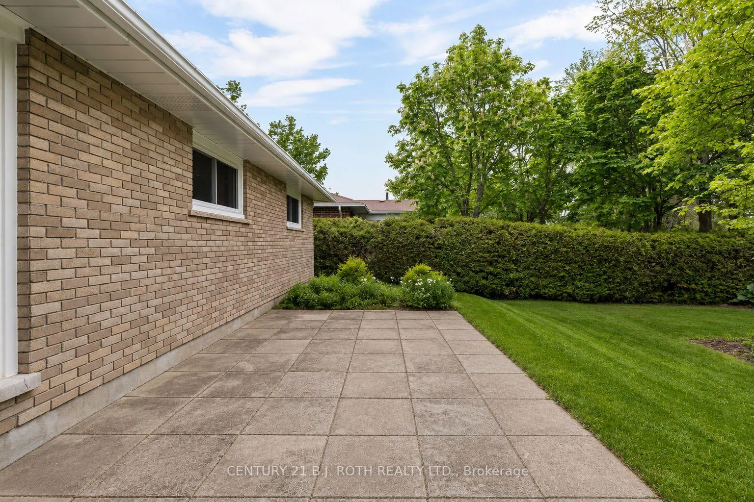 Photo 20 of 68 Fourth Street, Orillia — HOMEH