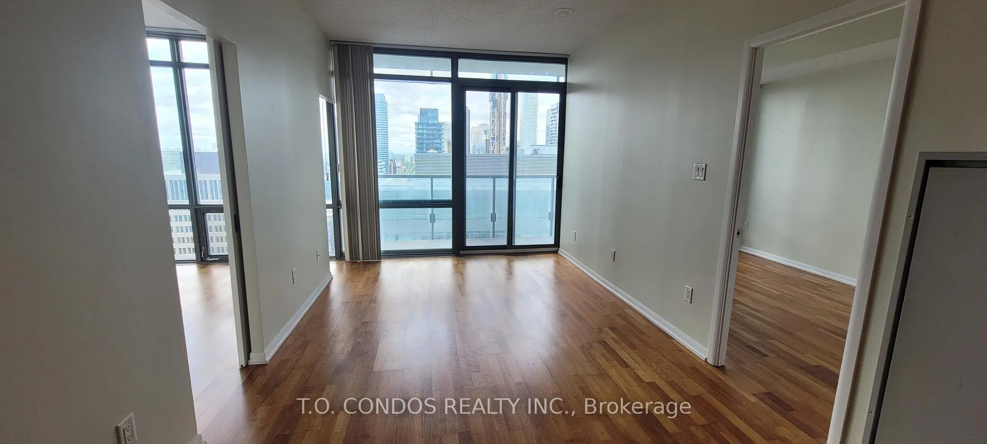 Photo 6 of Unit 3801, 38 Grenville Street, Toronto, Bay Street Corridor — HOMEH