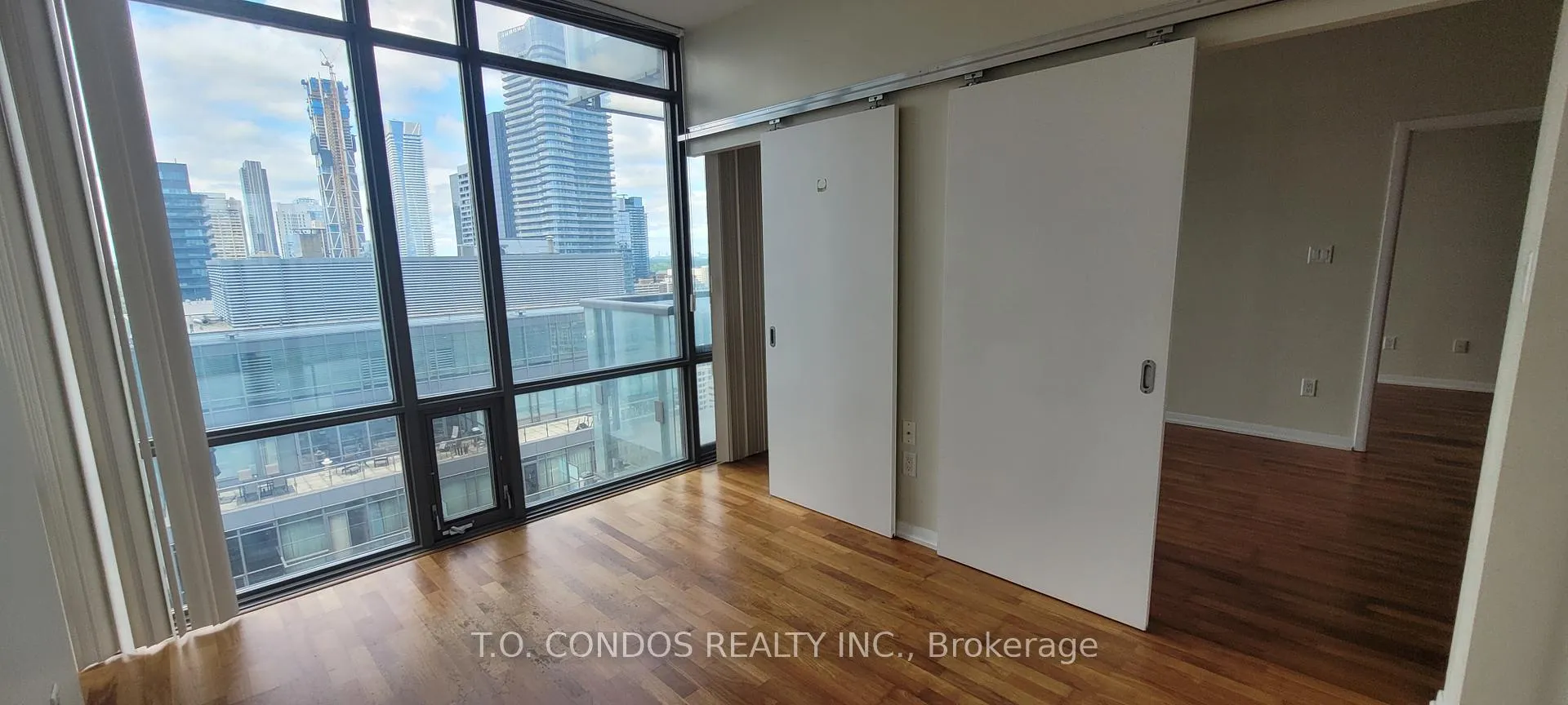 Photo 8 of Unit 3801, 38 Grenville Street, Toronto, Bay Street Corridor — HOMEH