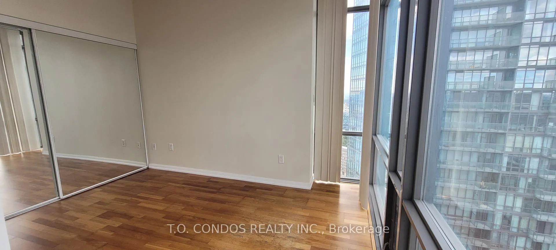 Photo 12 of Unit 3801, 38 Grenville Street, Toronto, Bay Street Corridor — HOMEH