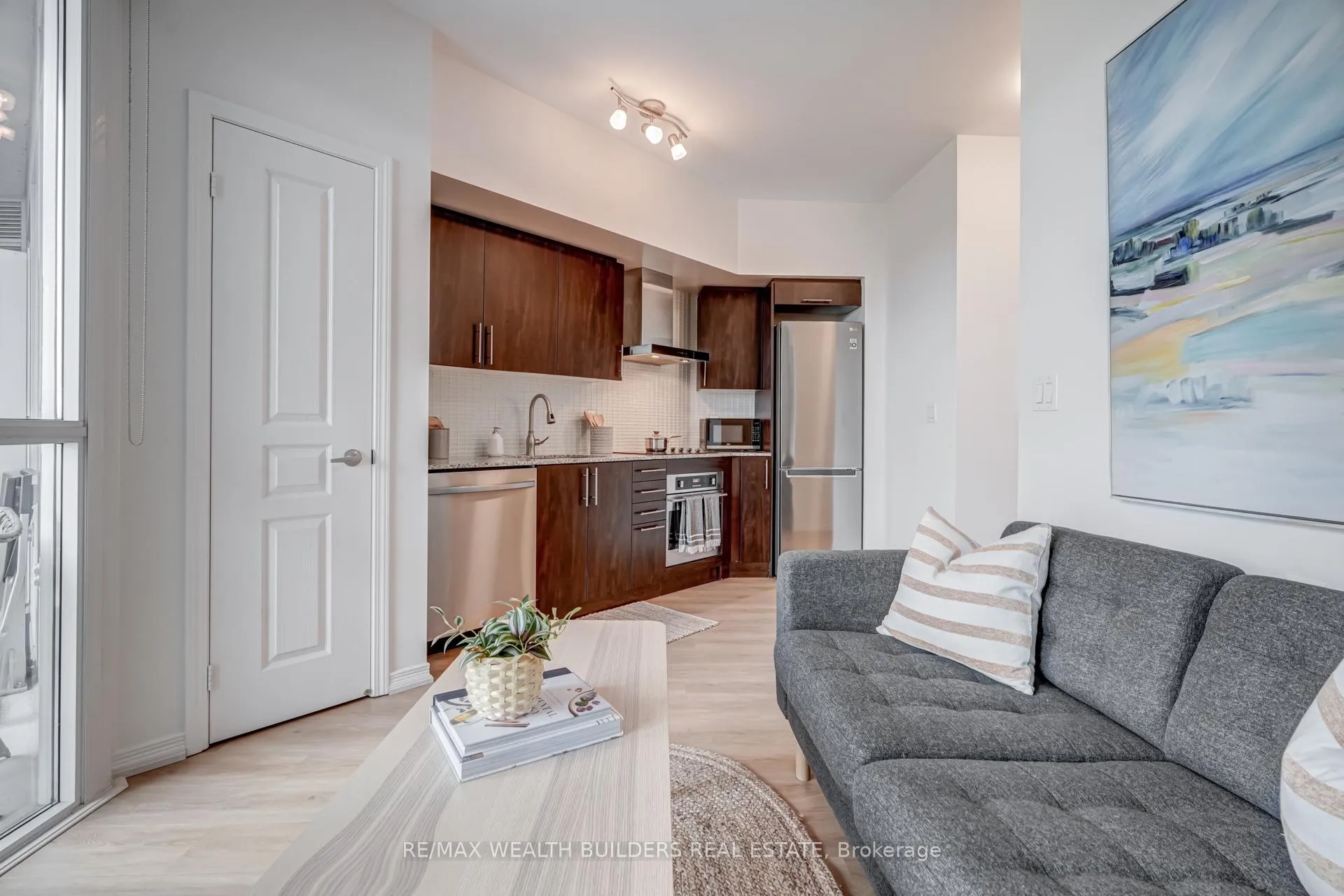 Photo 4 of Unit 1510, 352 Front Street W, Toronto, Waterfront Communities — HOMEH