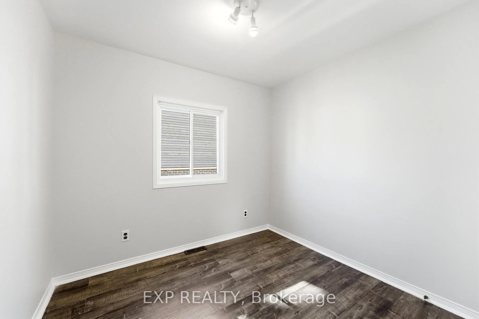 Photo 23 of 217 Bayview Avenue, Georgina, Keswick South — HOMEH