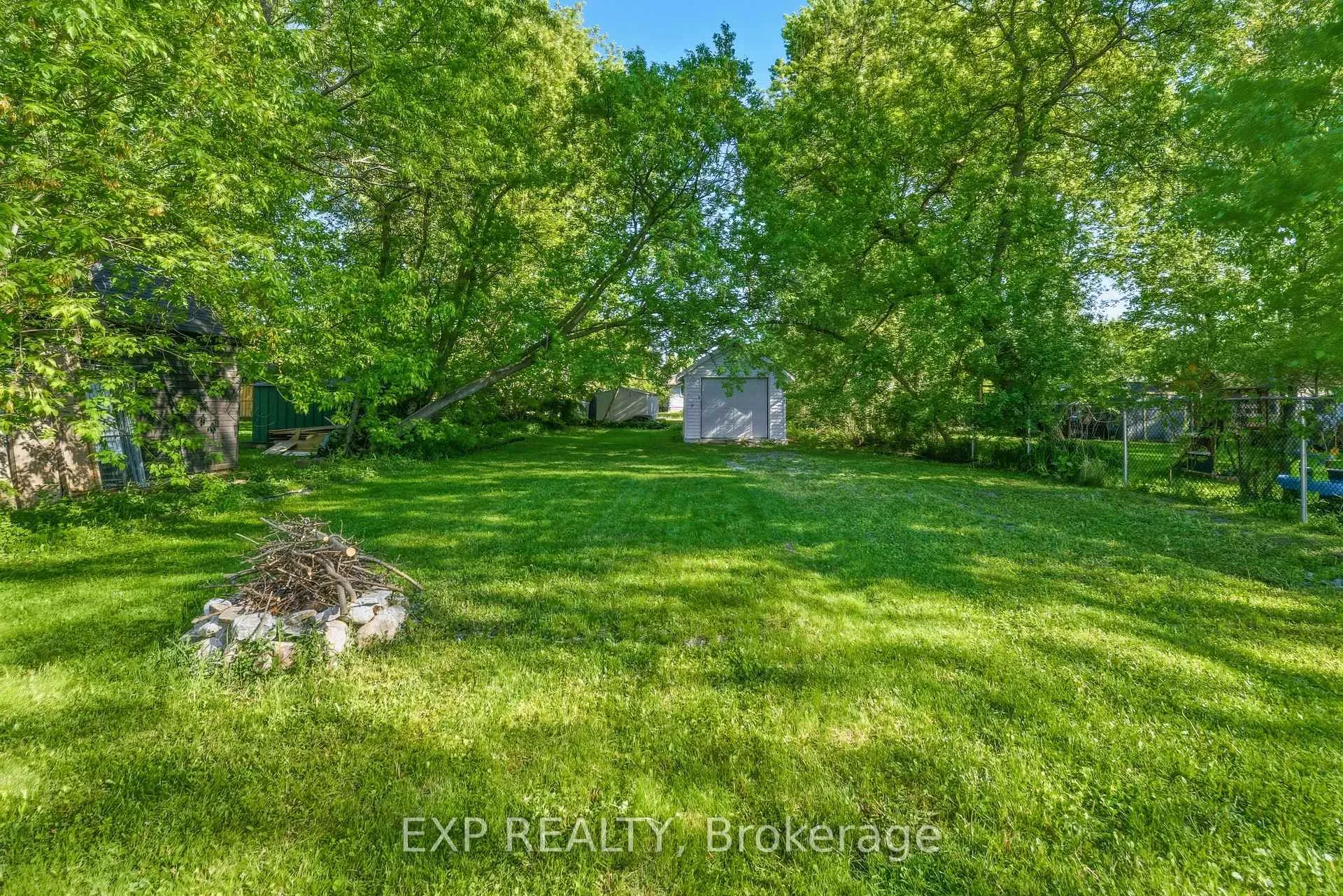 Photo 38 of 217 Bayview Avenue, Georgina, Keswick South — HOMEH